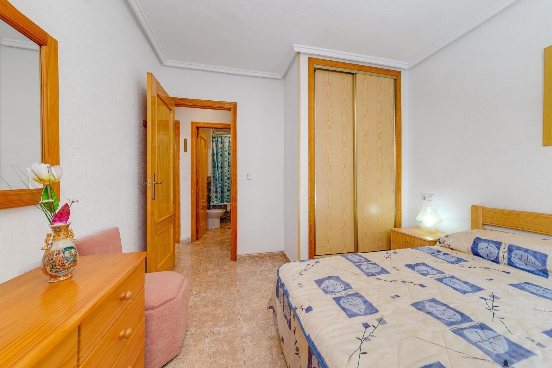 Resale - Apartment / flat -
Torrevieja - Playa del Cura