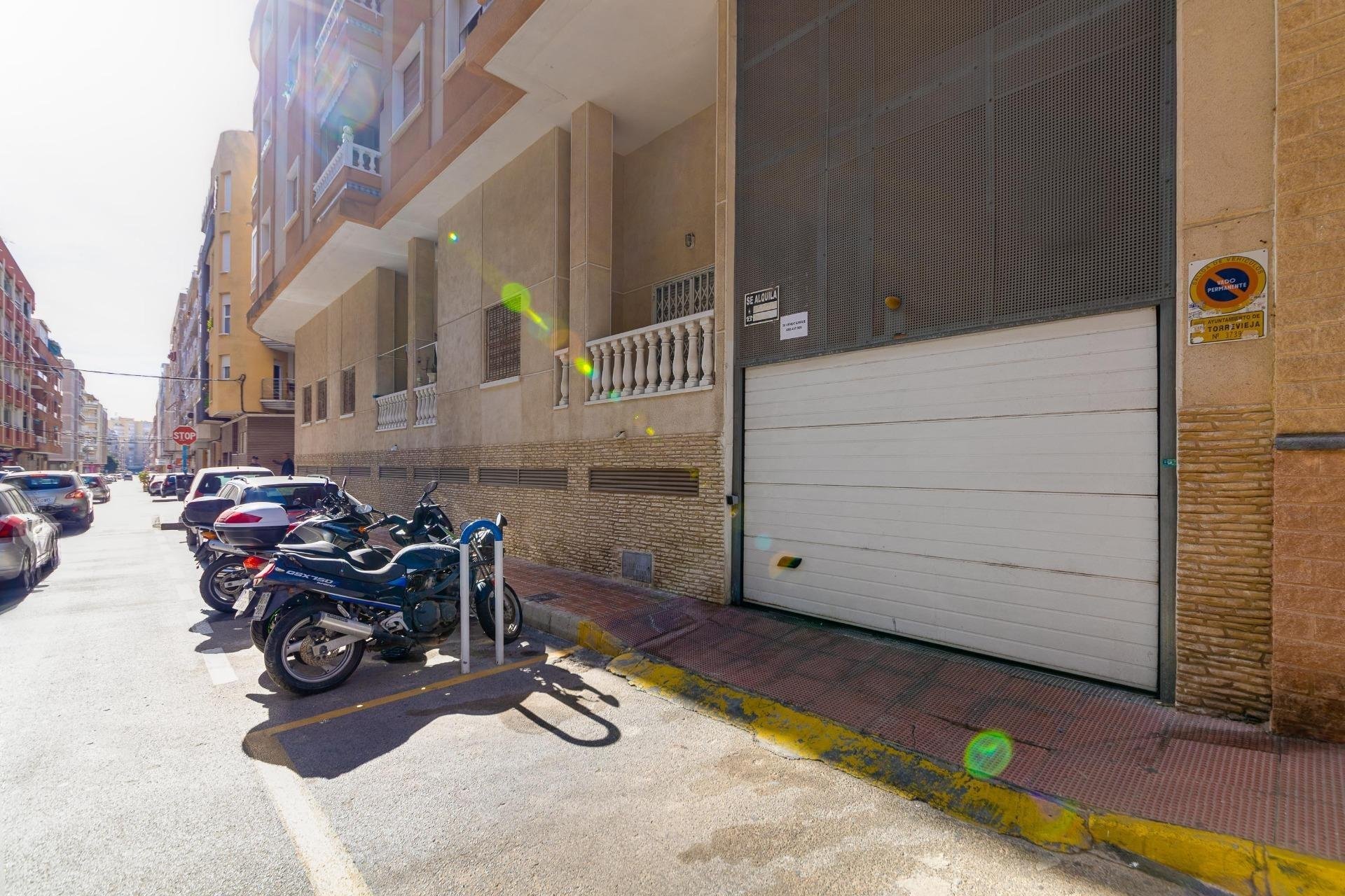 Resale - Apartment / flat -
Torrevieja - Playa del Cura