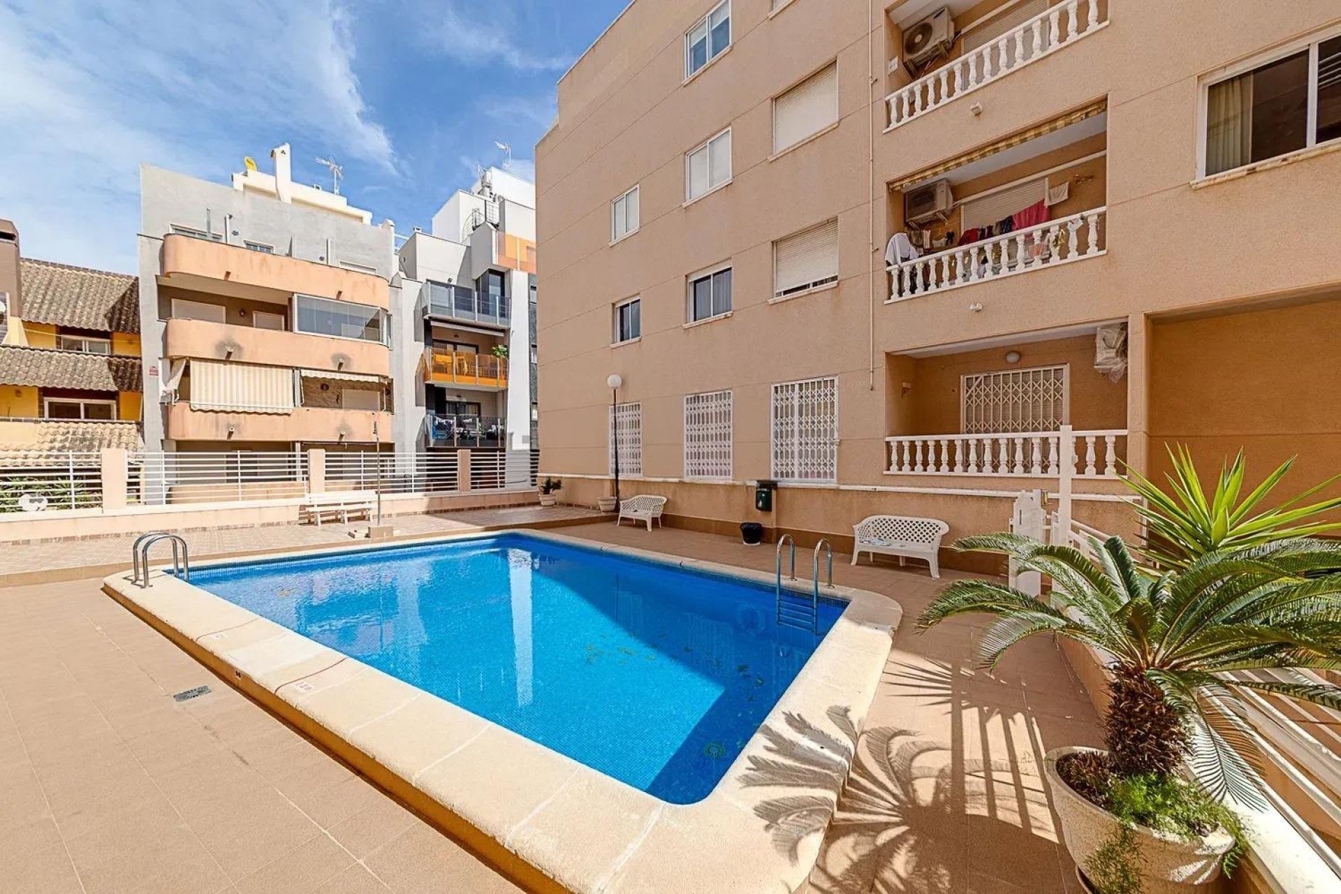 Resale - Apartment / flat -
Torrevieja - Playa del Cura