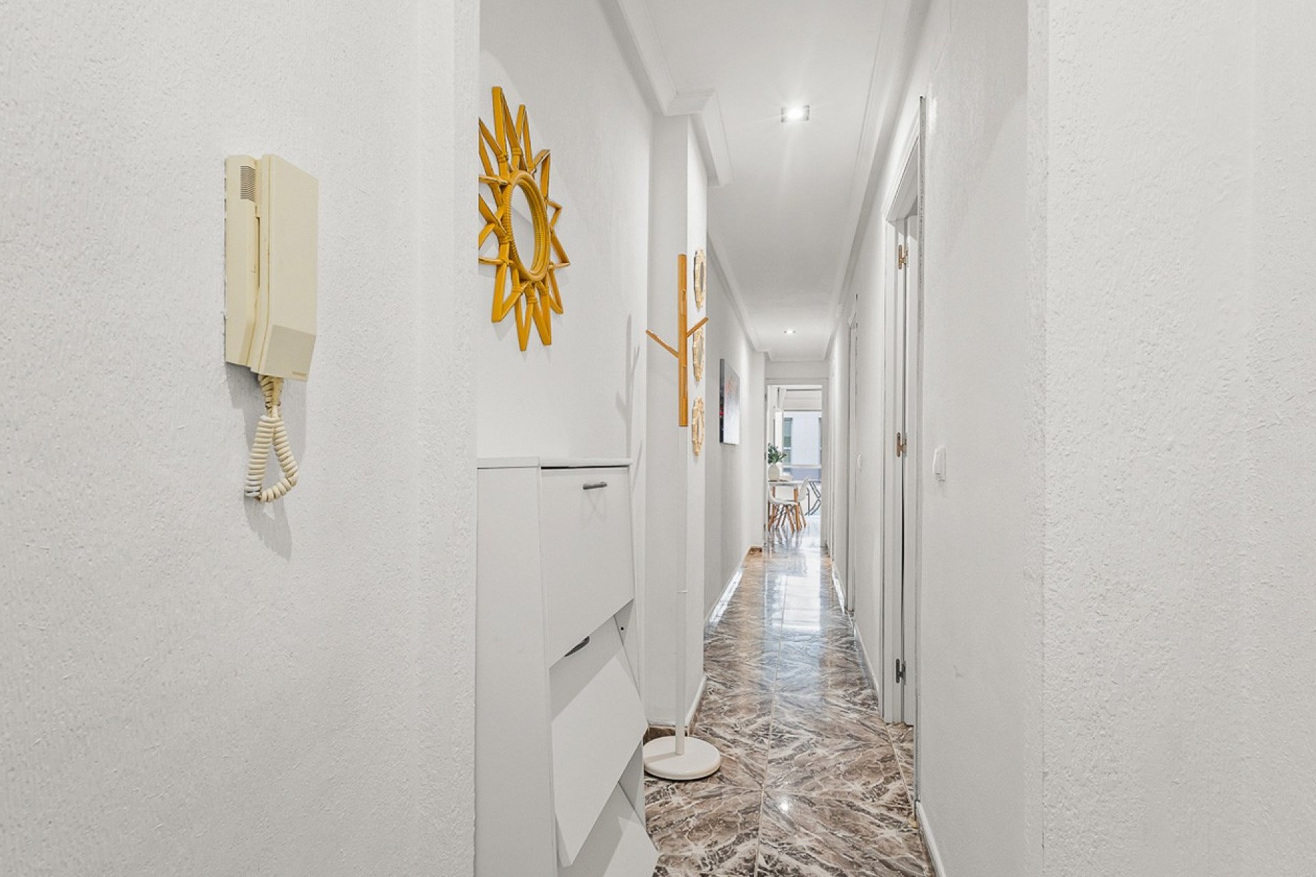 Resale - Apartment / flat -
Torrevieja - Playa del Cura