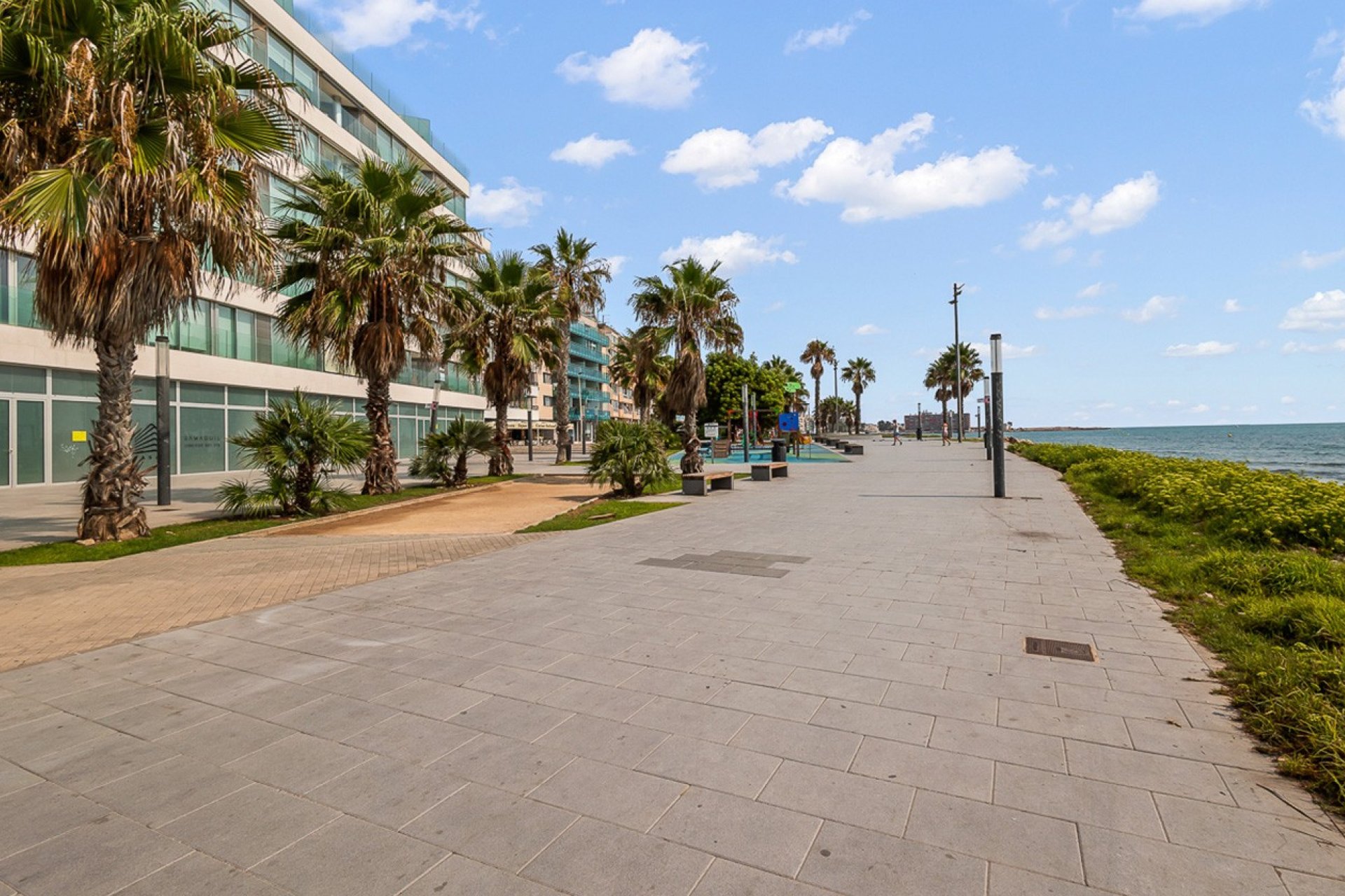 Resale - Apartment / flat -
Torrevieja - Playa del Cura