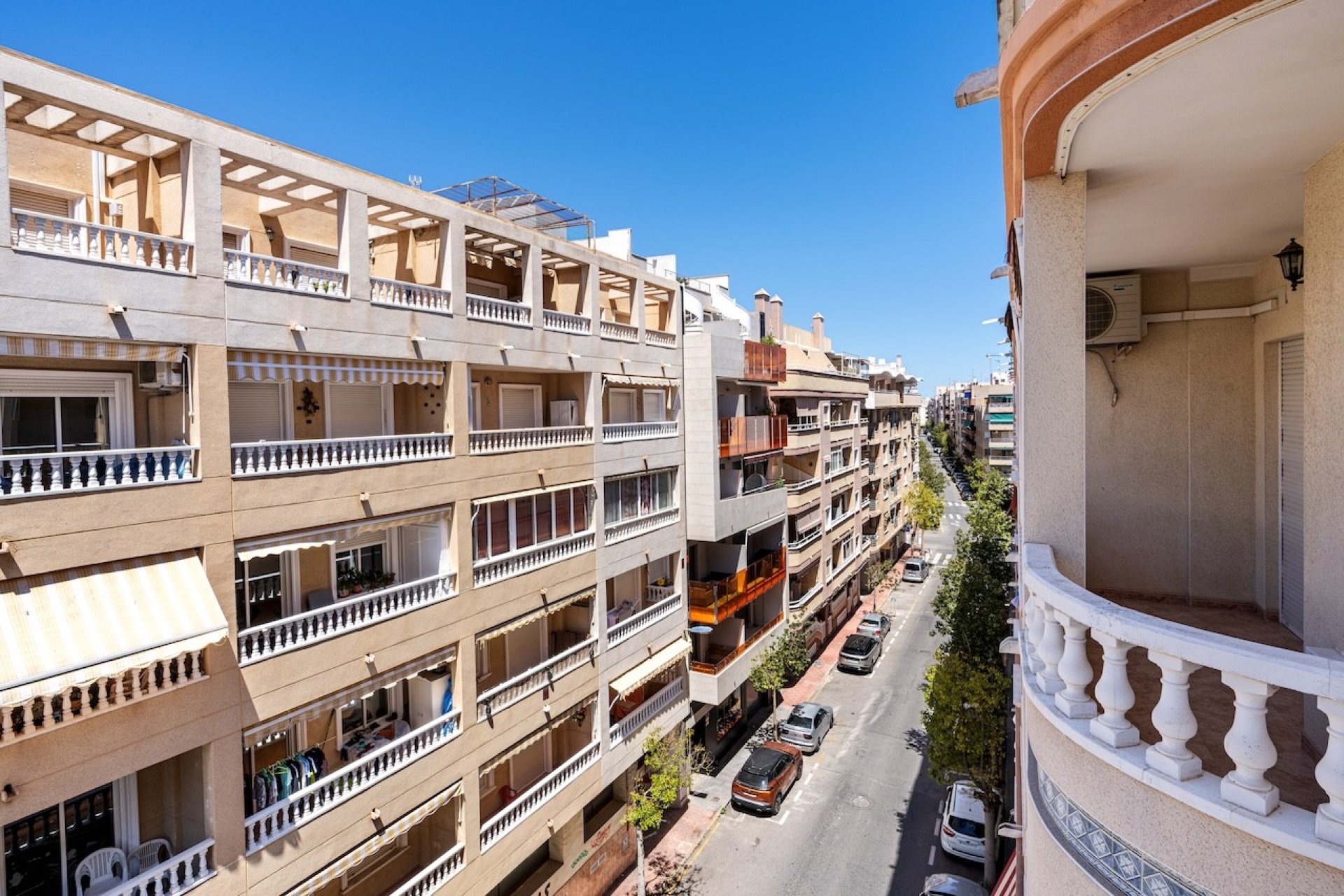 Resale - Apartment / flat -
Torrevieja - Playa del Cura
