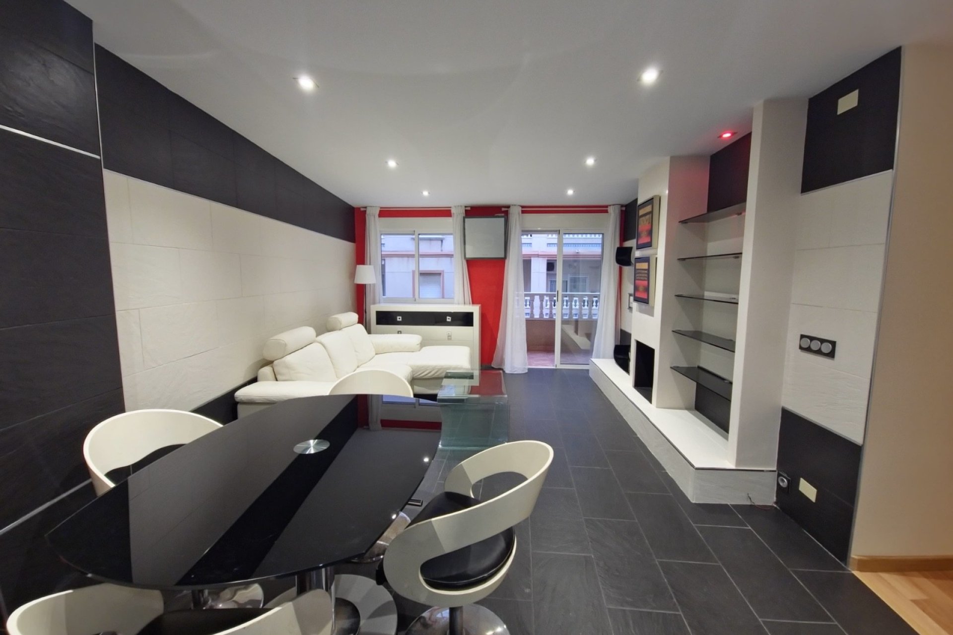 Resale - Apartment / flat -
Torrevieja - Playa del Cura