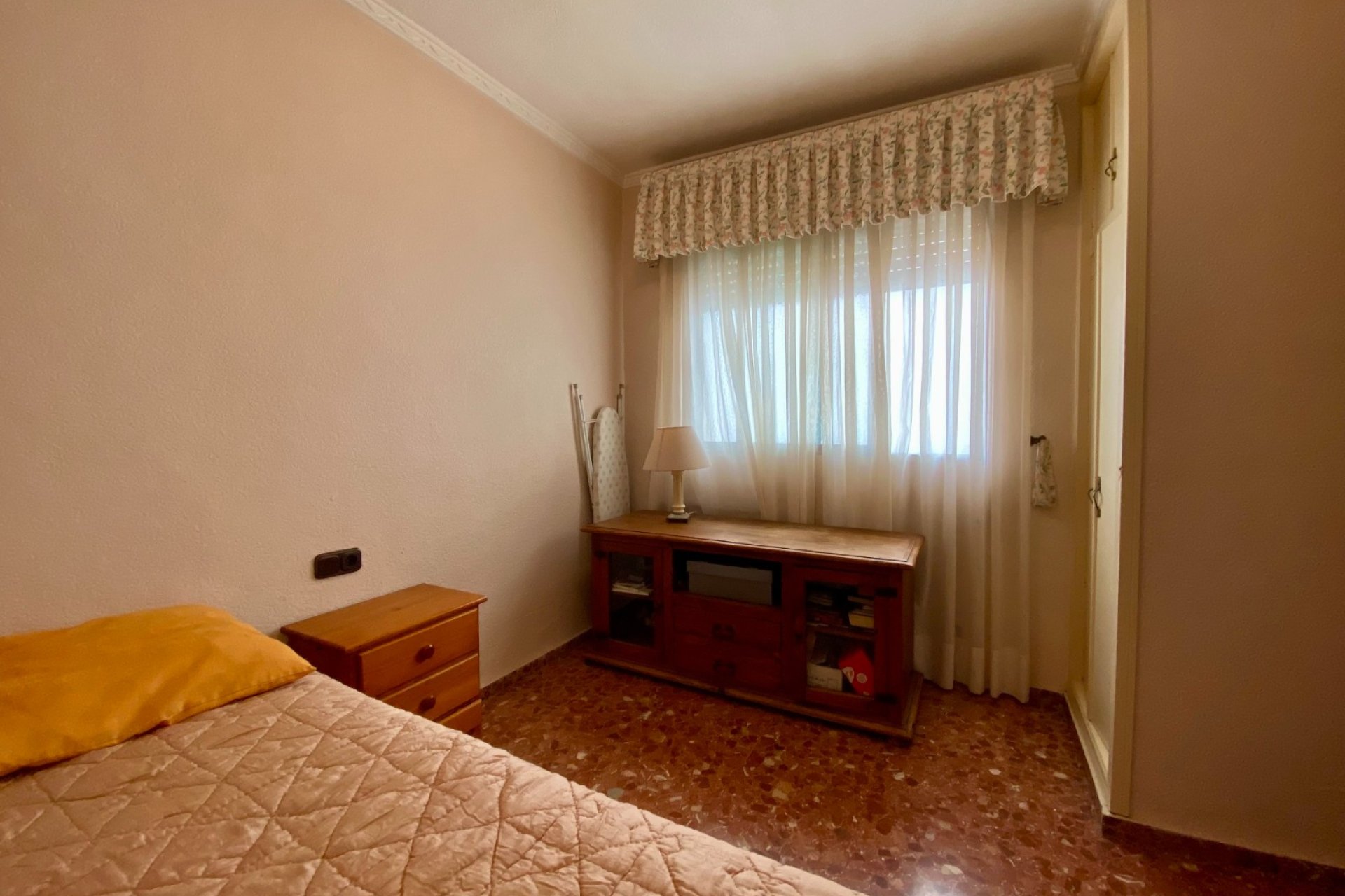 Resale - Apartment / flat -
Torrevieja - Playa Del Cura