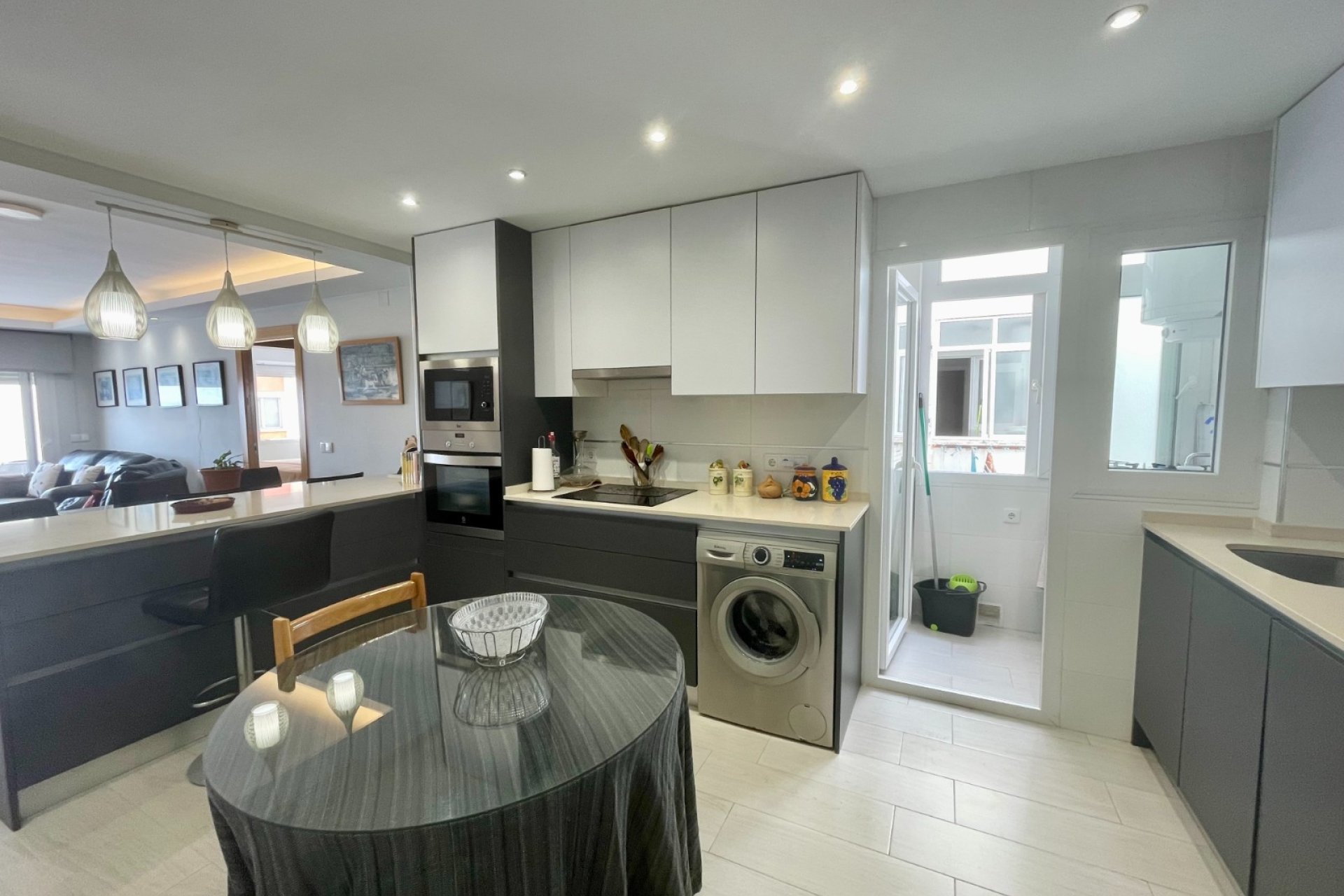 Resale - Apartment / flat -
Torrevieja - Playa Del Cura