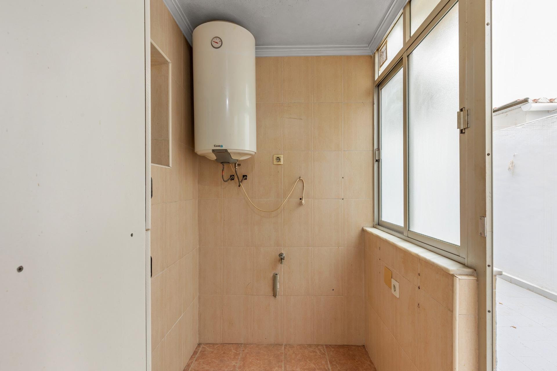 Resale - Apartment / flat -
Torrevieja - Playa del Cura