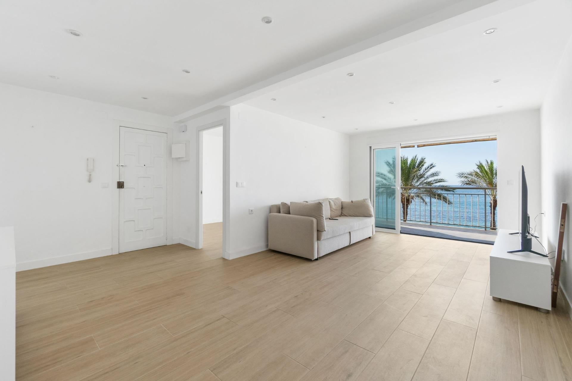 Resale - Apartment / flat -
Torrevieja - Playa Del Cura