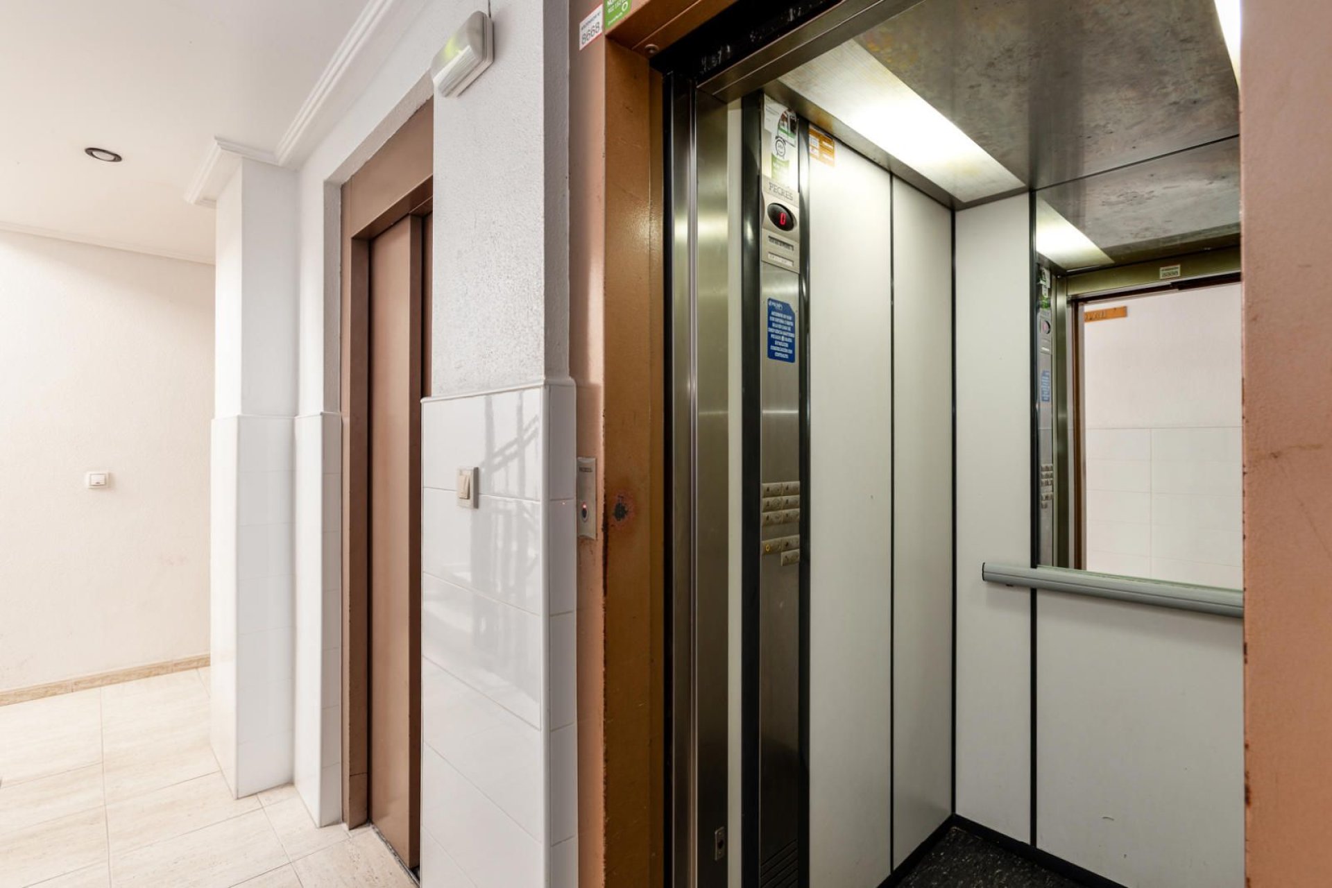 Resale - Apartment / flat -
Torrevieja - Playa del Cura