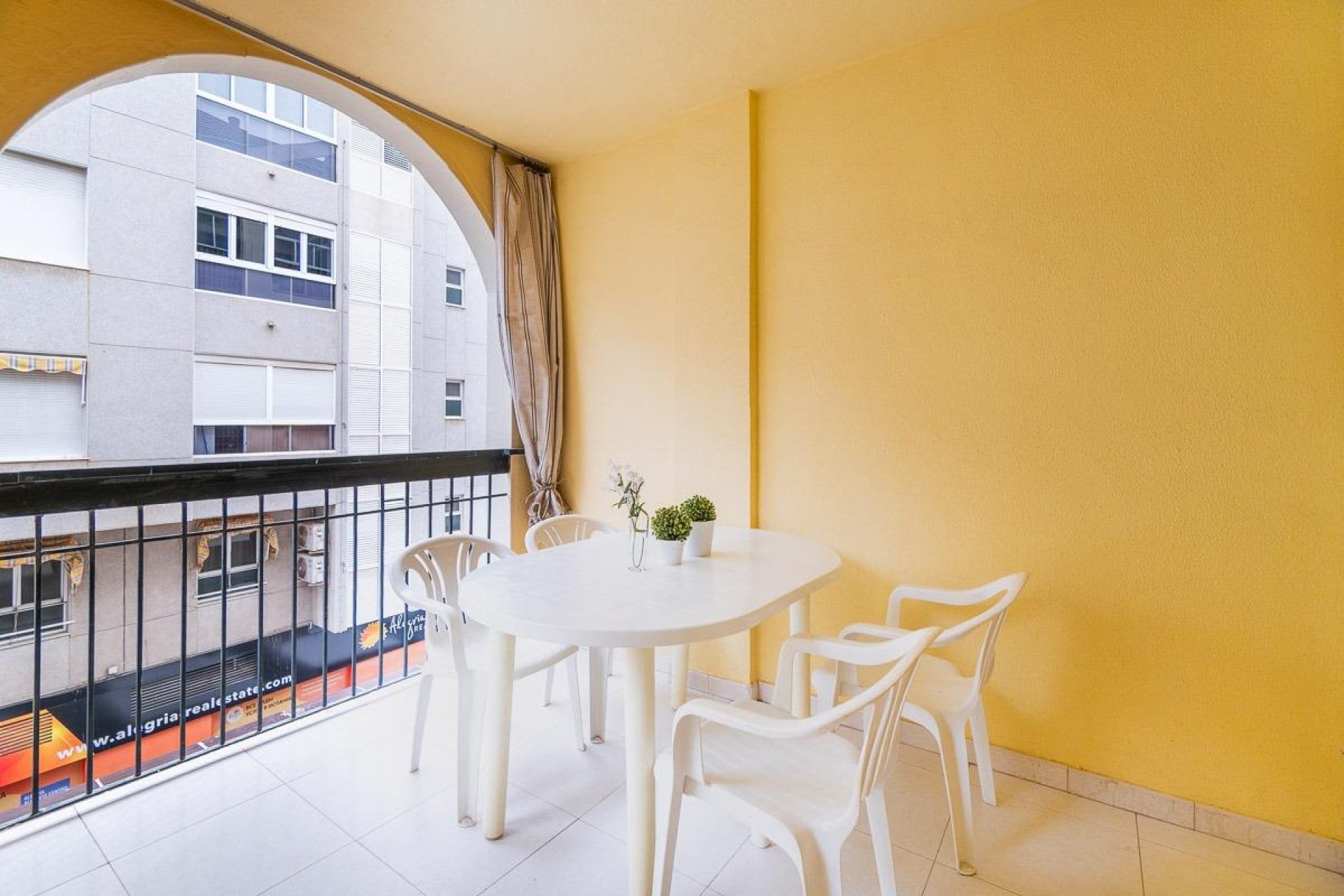 Resale - Apartment / flat -
Torrevieja - Playa del Cura