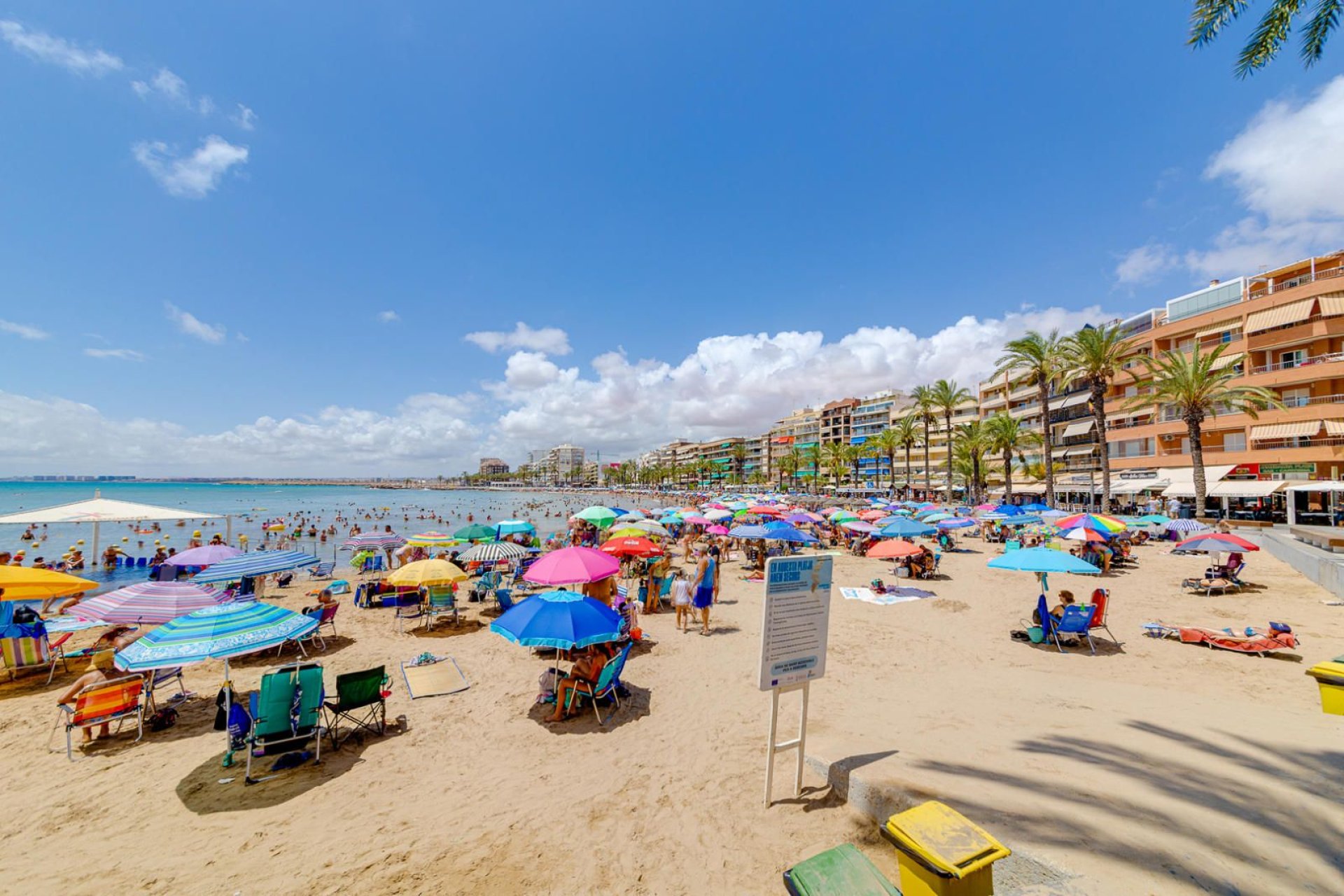 Resale - Apartment / flat -
Torrevieja - Playa del Cura