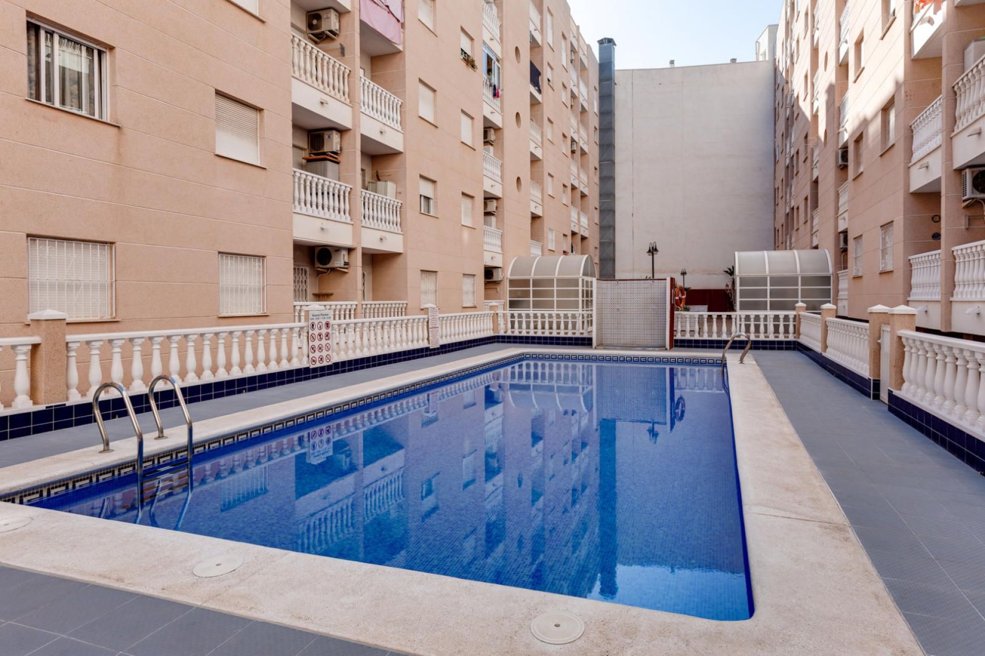 Resale - Apartment / flat -
Torrevieja - Playa del Cura