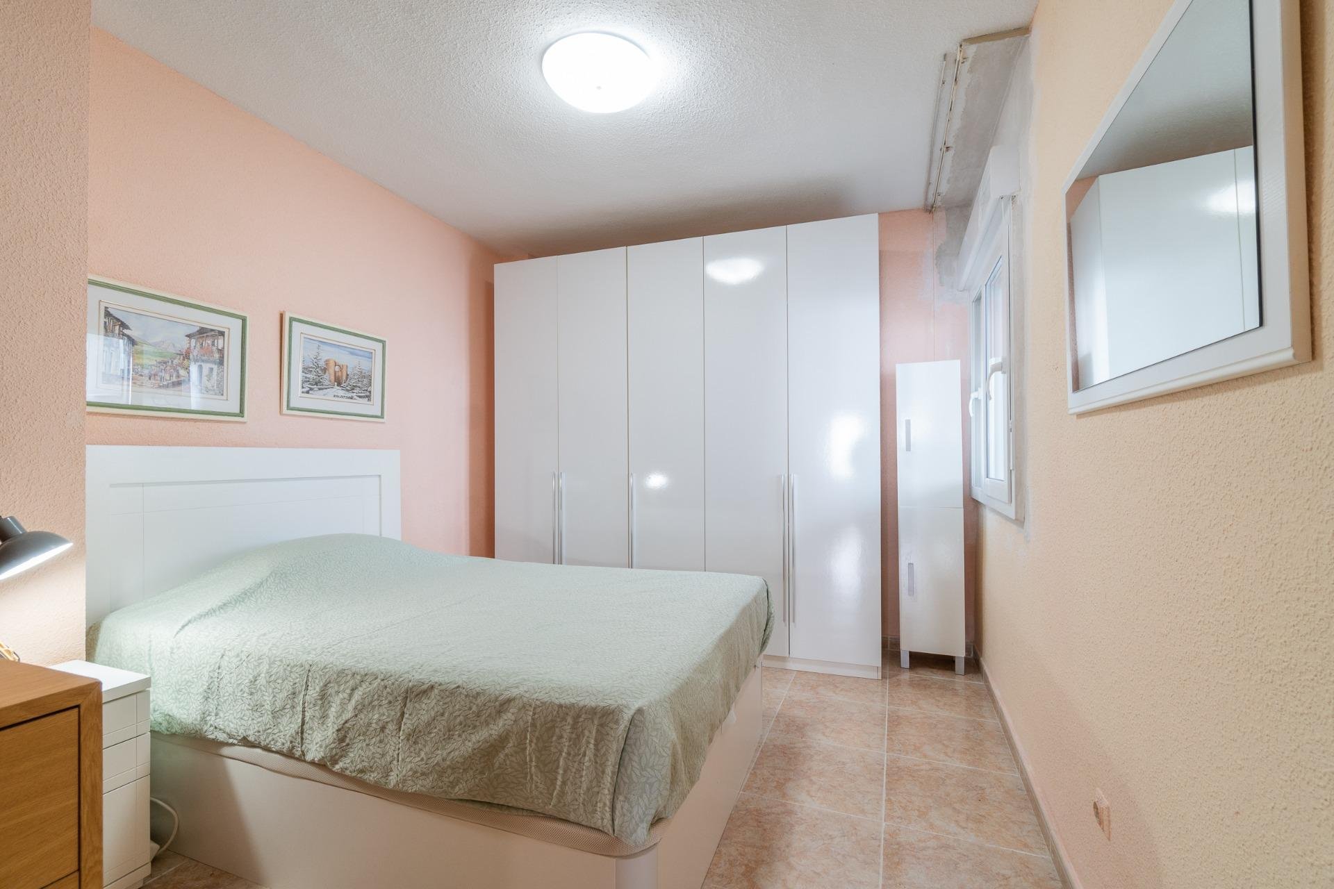 Resale - Apartment / flat -
Torrevieja - Playa del Cura