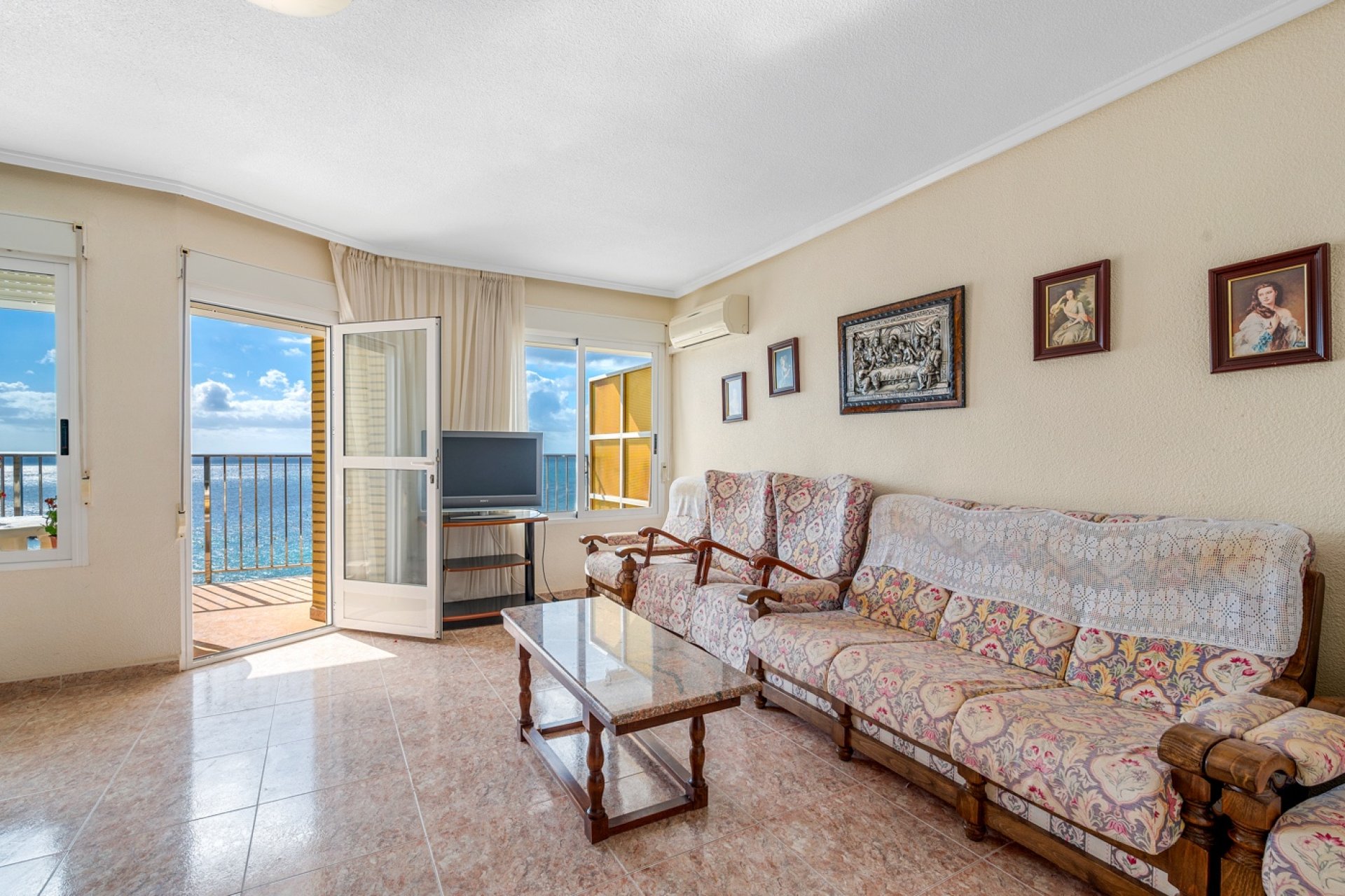Resale - Apartment / flat -
Torrevieja - Playa Del Cura