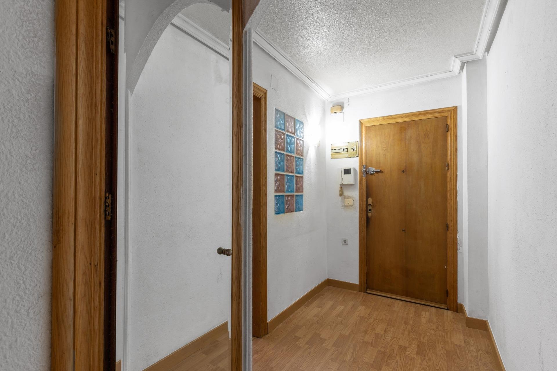 Resale - Apartment / flat -
Torrevieja - Playa del Cura