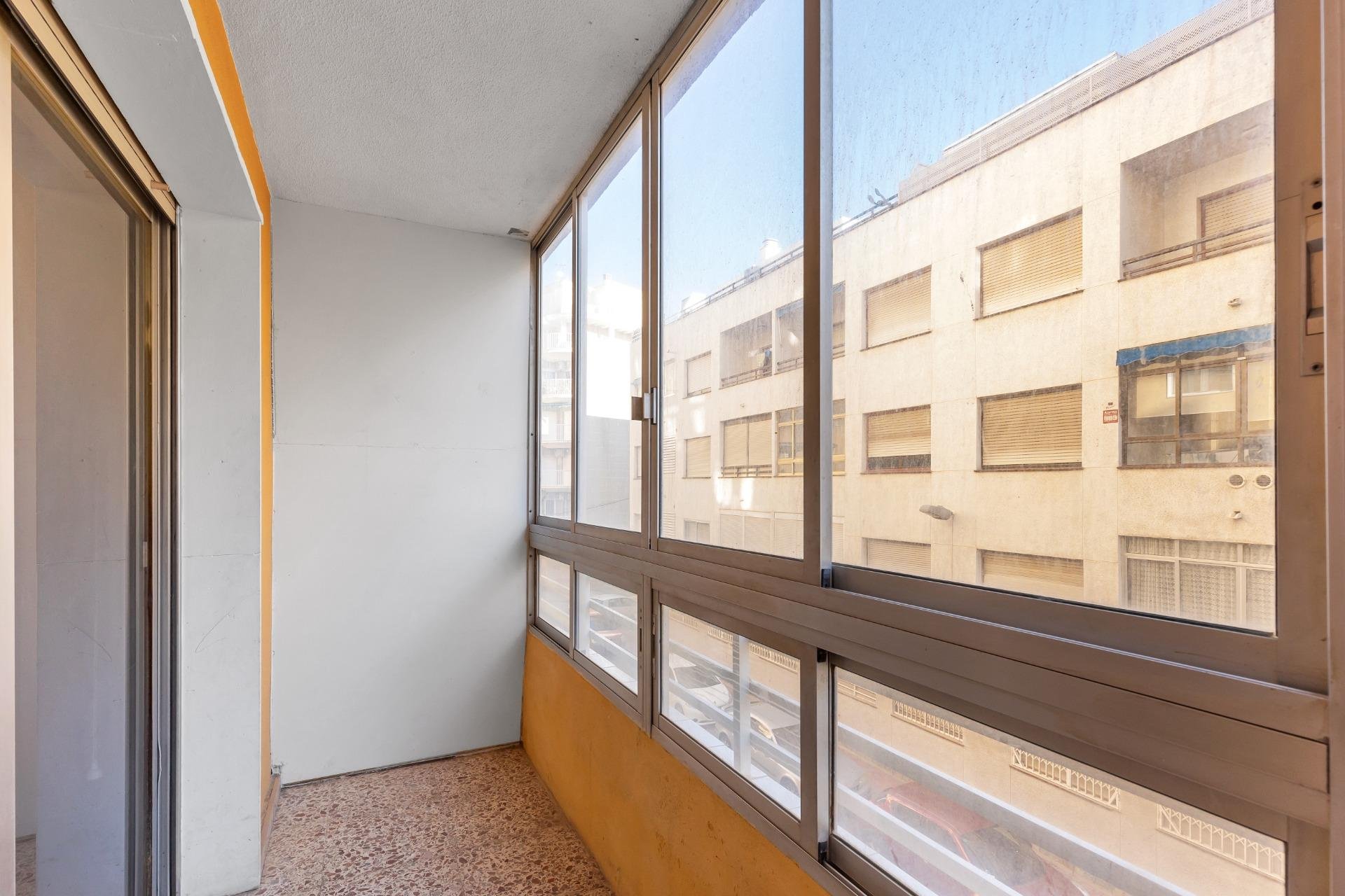 Resale - Apartment / flat -
Torrevieja - Playa del Cura