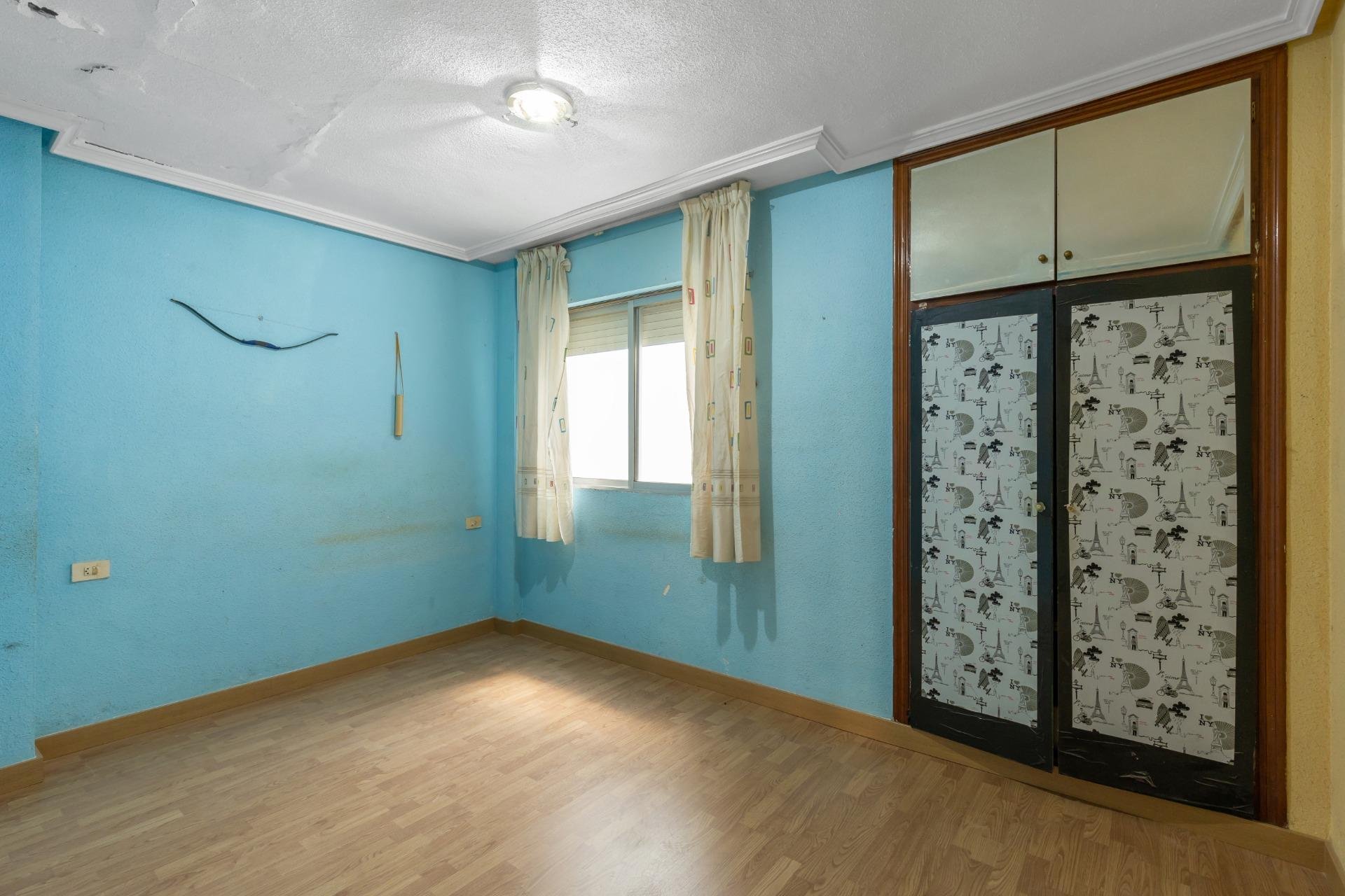 Resale - Apartment / flat -
Torrevieja - Playa del Cura