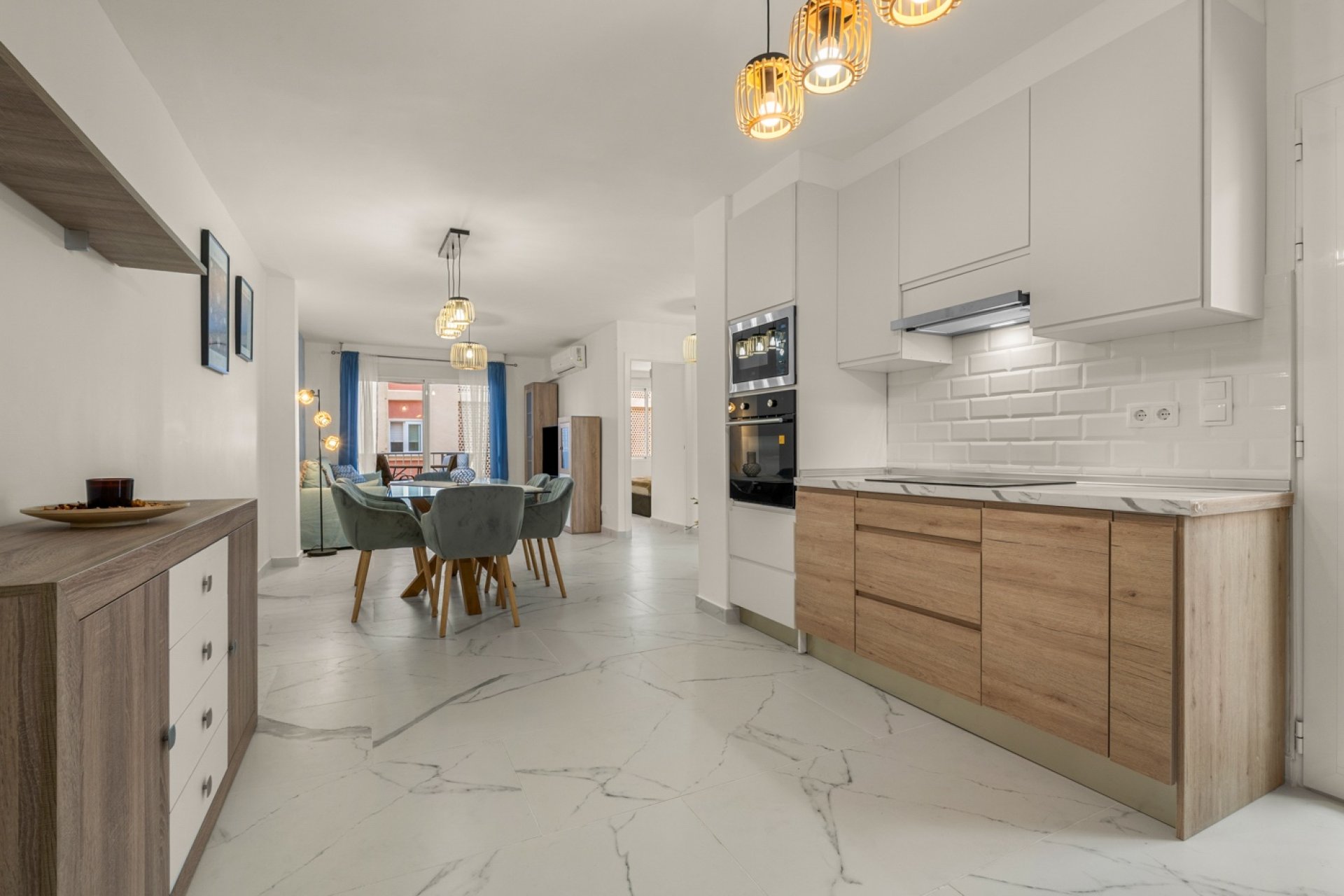 Resale - Apartment / flat -
Torrevieja - Playa Del Cura