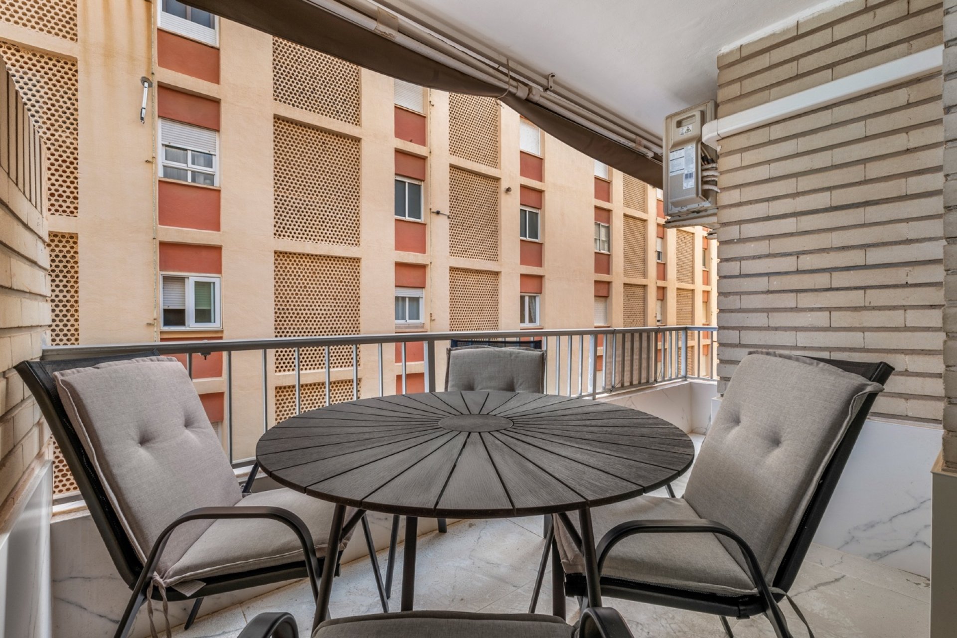 Resale - Apartment / flat -
Torrevieja - Playa Del Cura