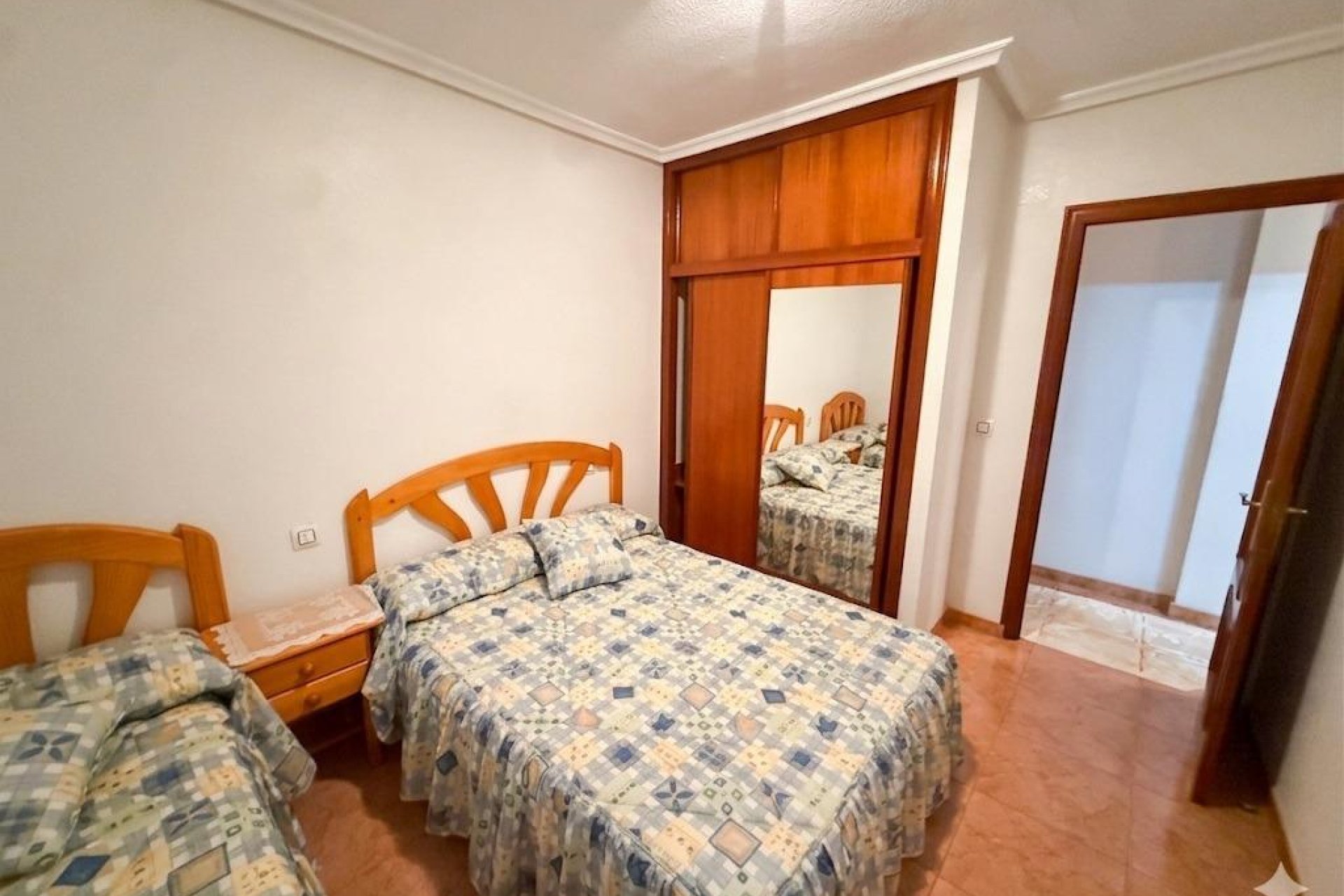 Resale - Apartment / flat -
Torrevieja - Playa del Cura