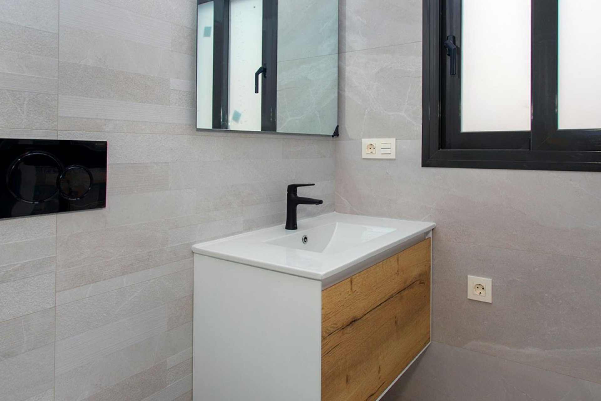 Resale - Apartment / flat -
Torrevieja - Playa Del Cura