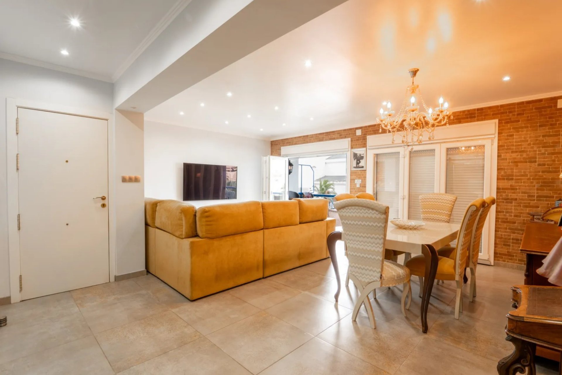 Resale - Apartment / flat -
Torrevieja - Playa Del Cura