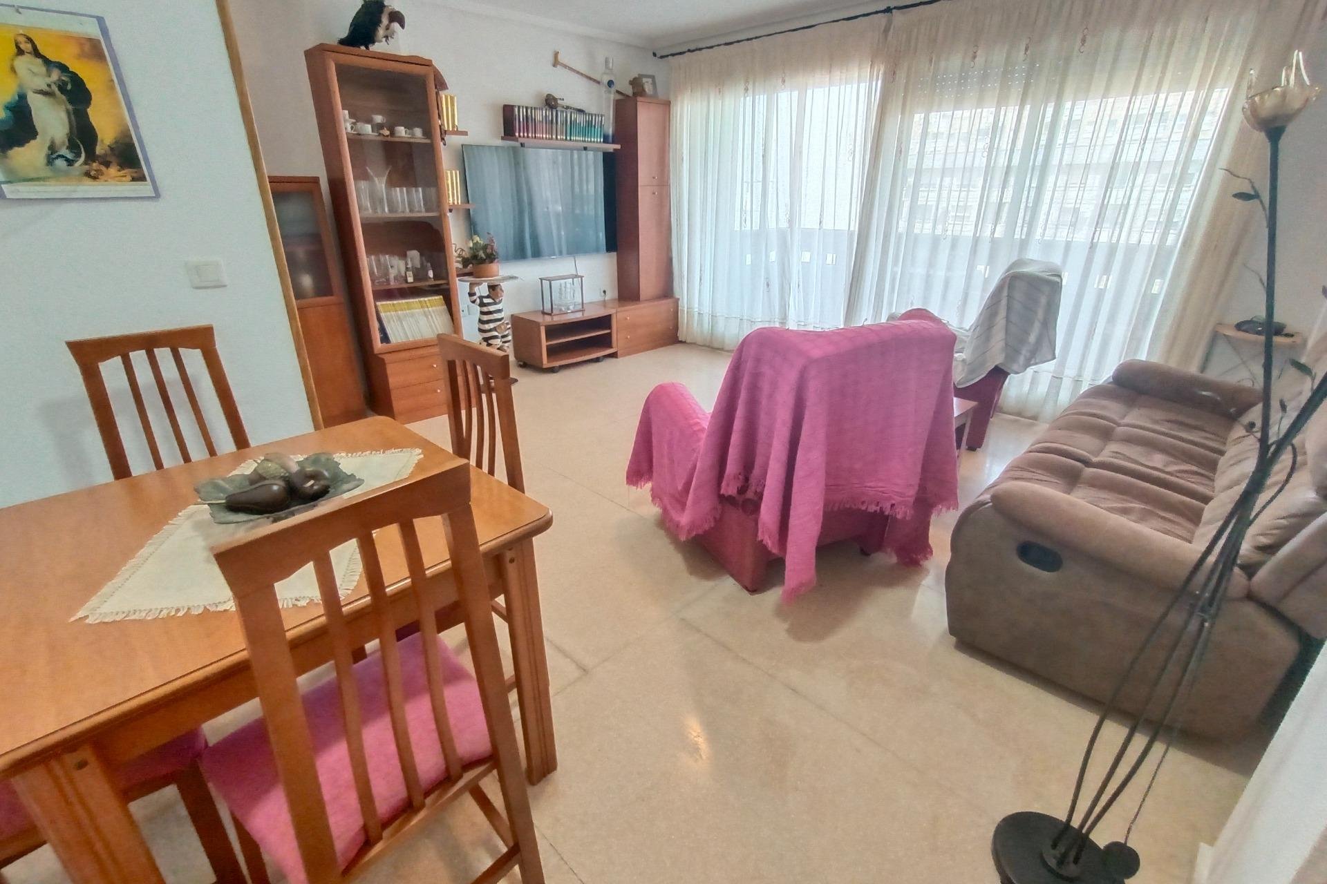 Resale - Apartment / flat -
Torrevieja - Playa del Cura