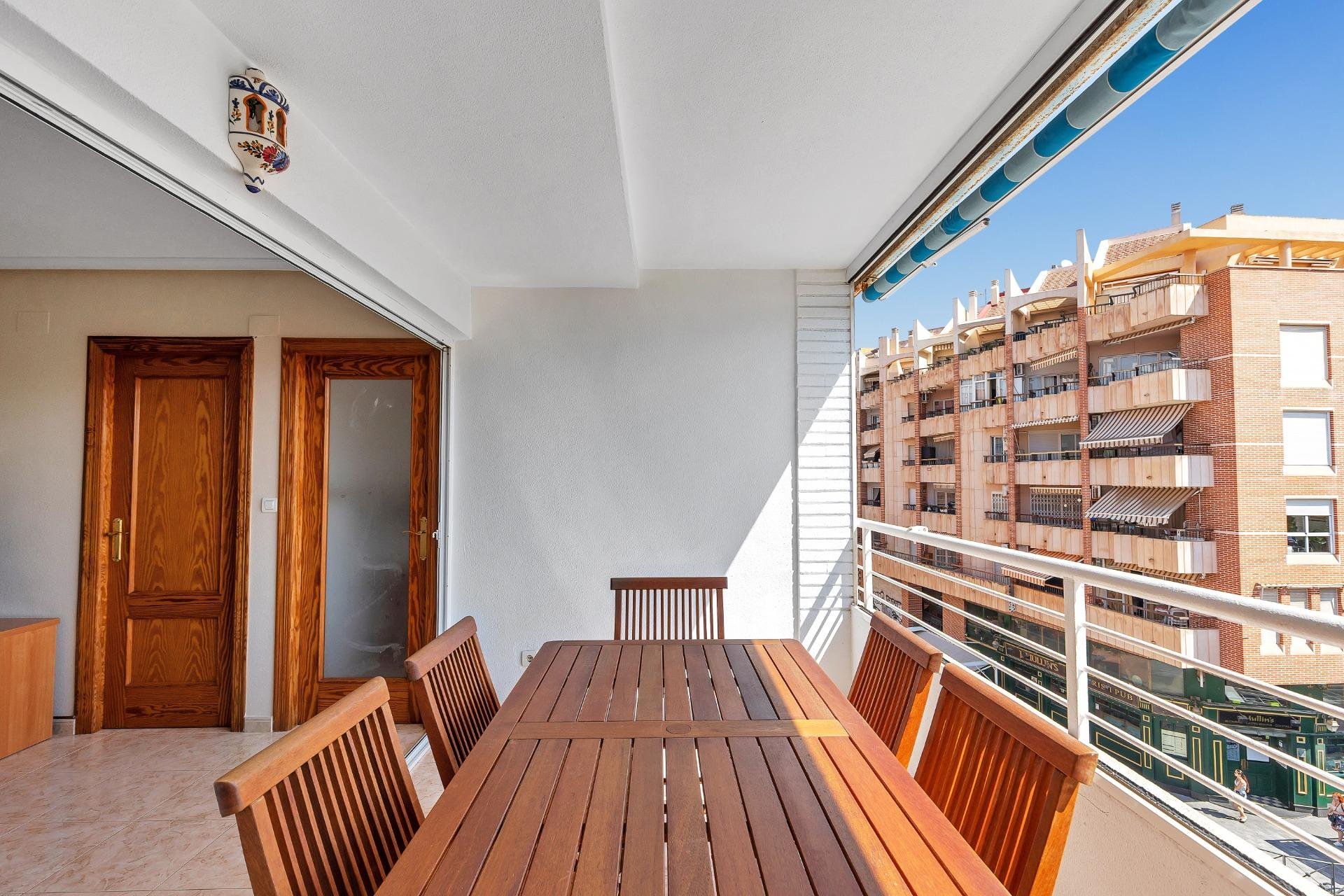 Resale - Apartment / flat -
Torrevieja - Playa del Cura