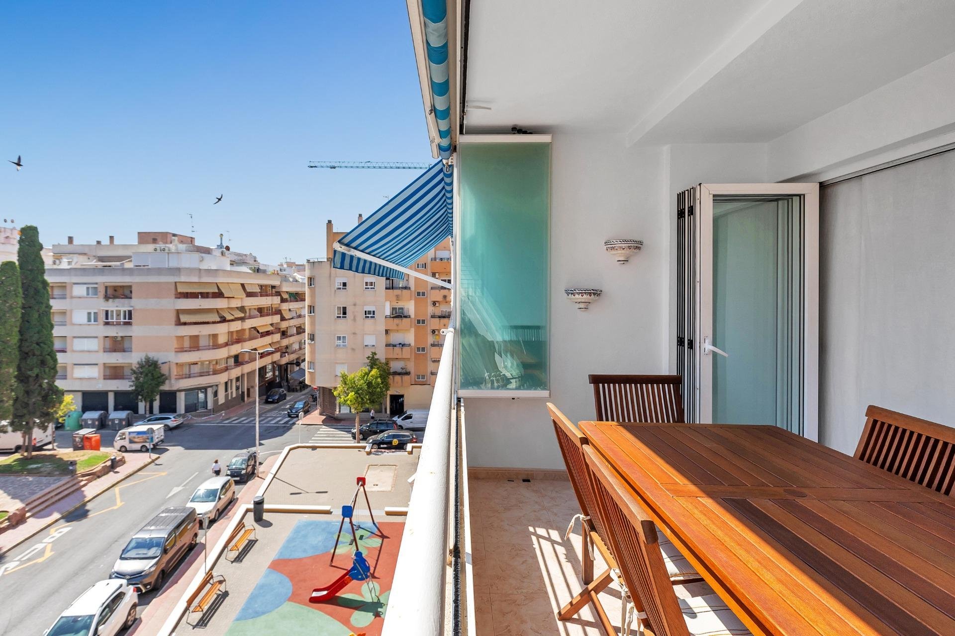 Resale - Apartment / flat -
Torrevieja - Playa del Cura