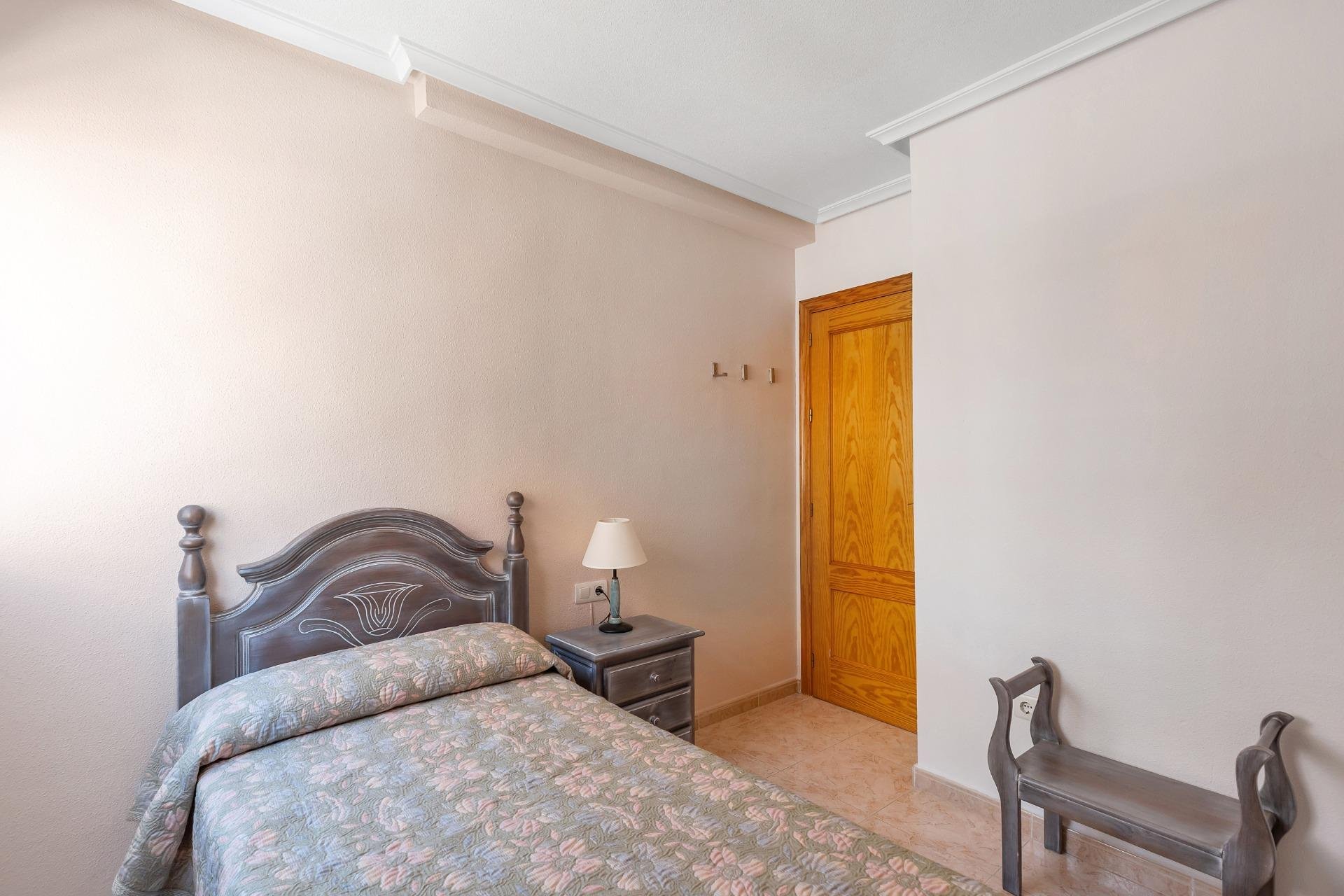 Resale - Apartment / flat -
Torrevieja - Playa del Cura