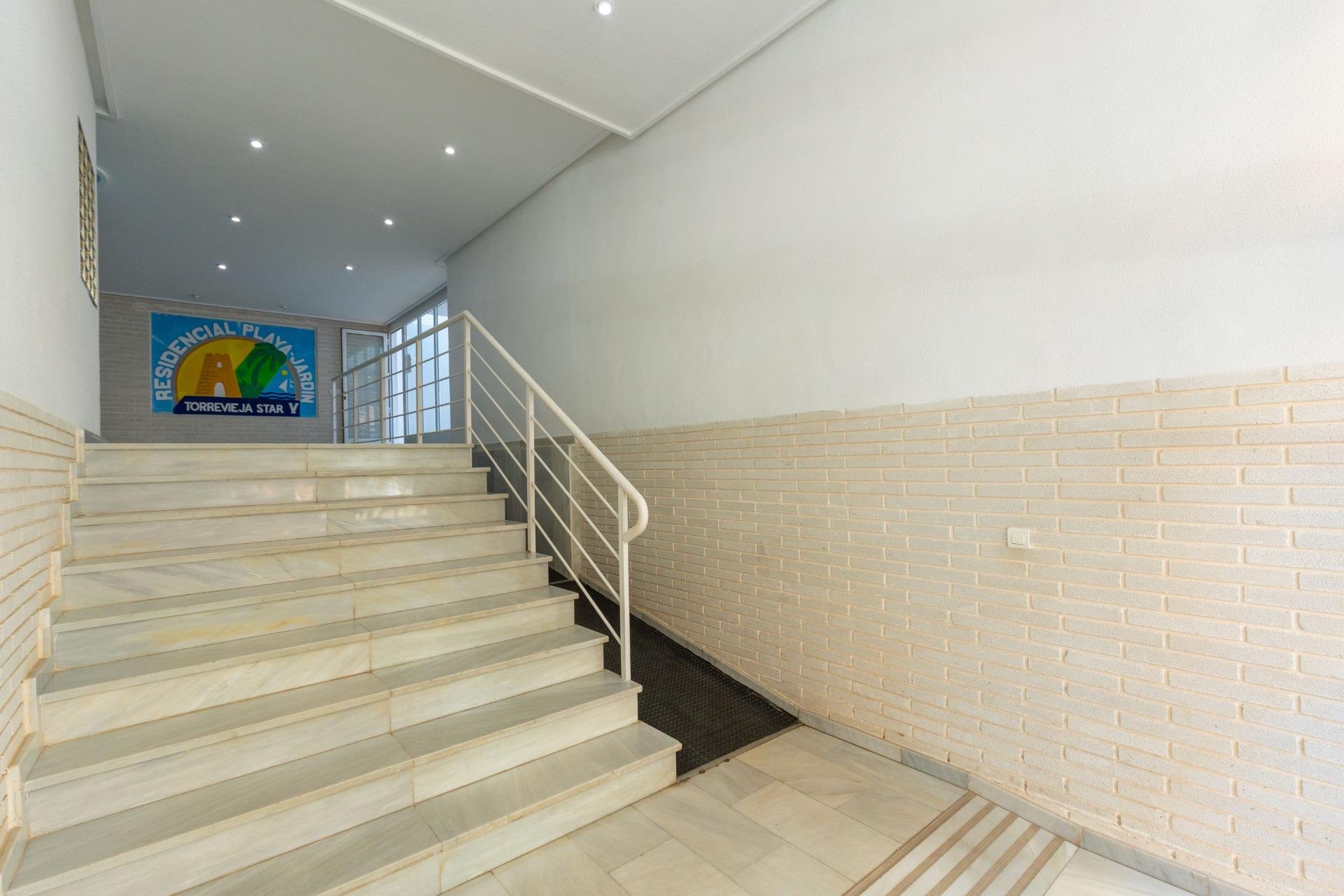 Resale - Apartment / flat -
Torrevieja - Playa del Cura
