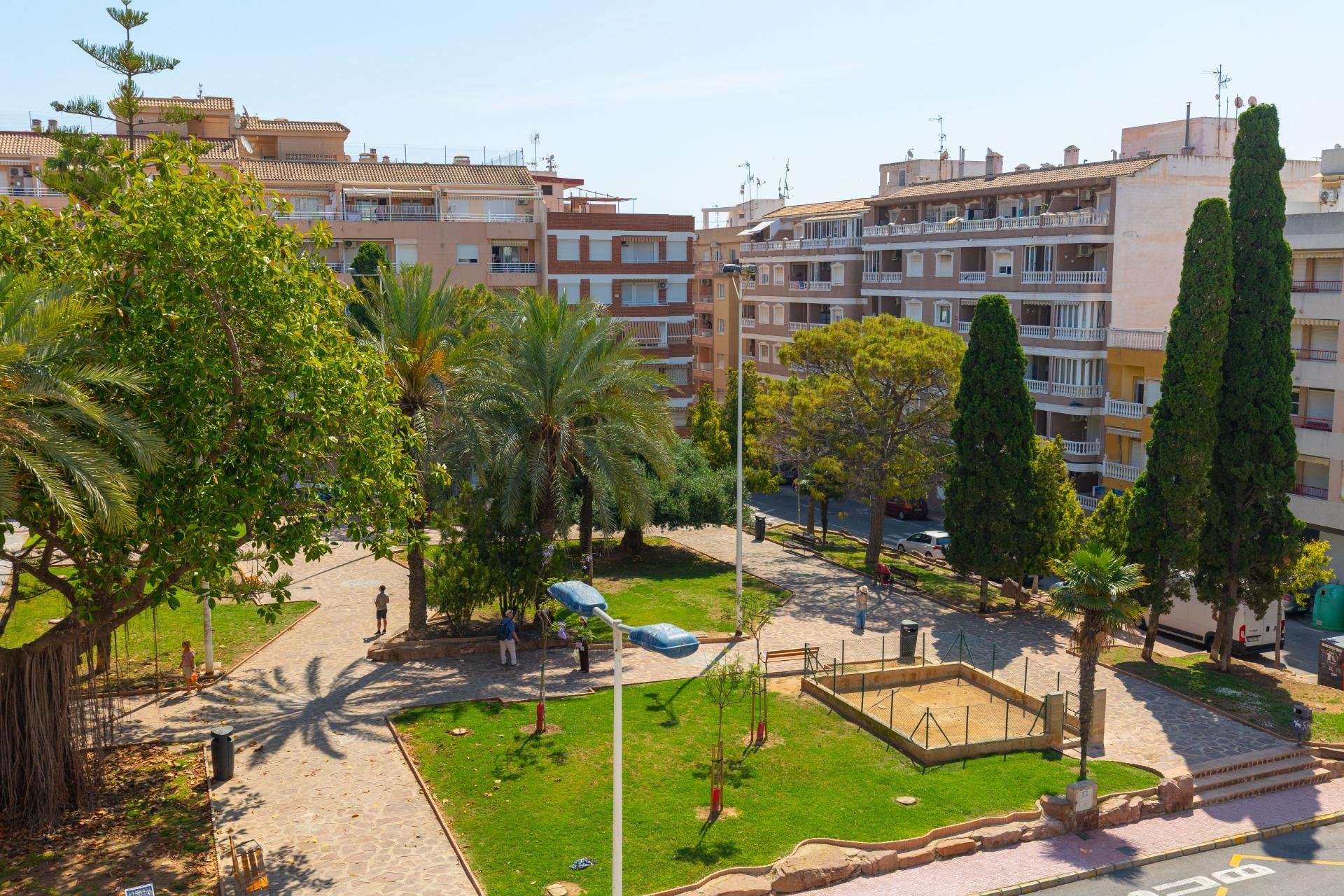 Resale - Apartment / flat -
Torrevieja - Playa del Cura