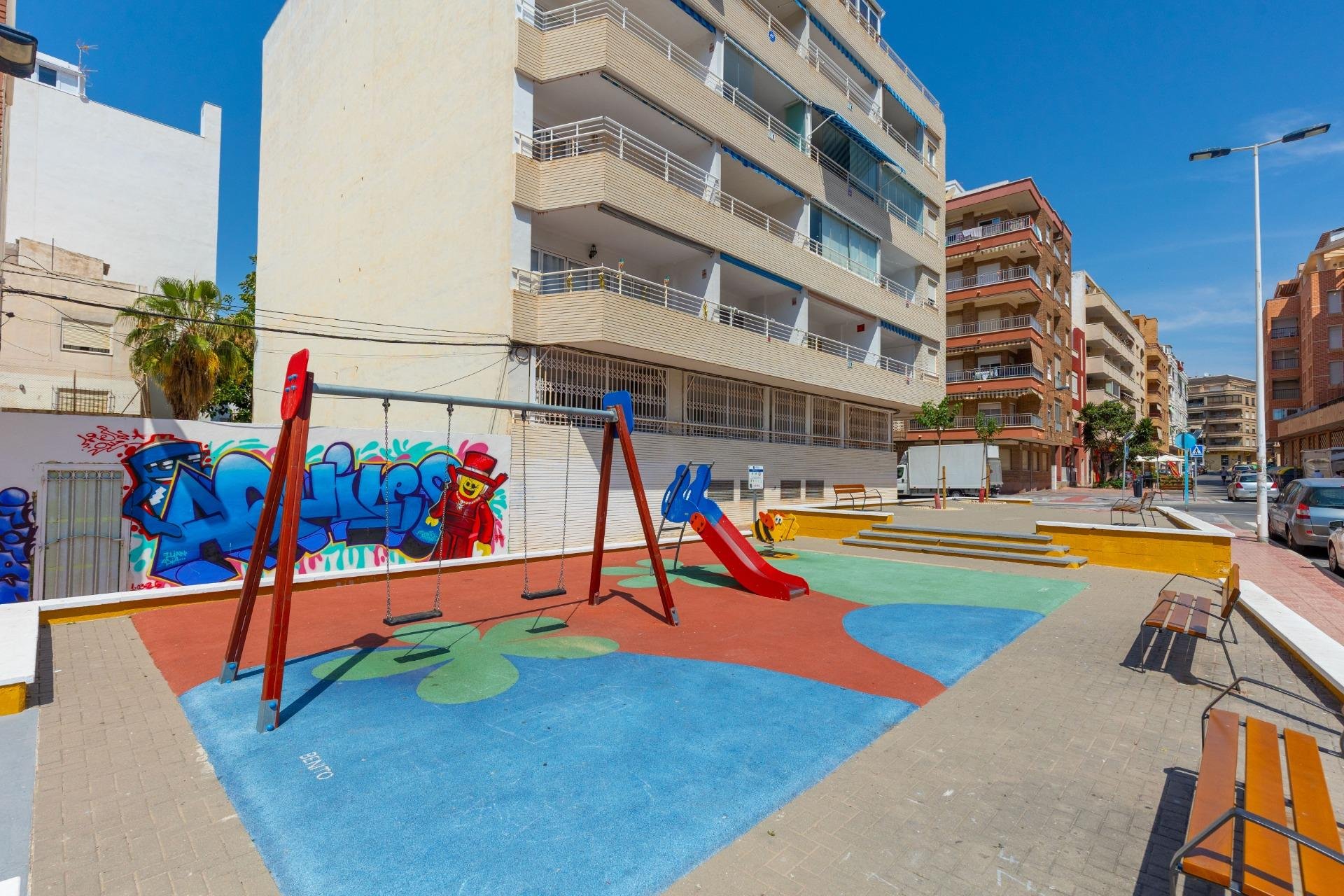 Resale - Apartment / flat -
Torrevieja - Playa del Cura