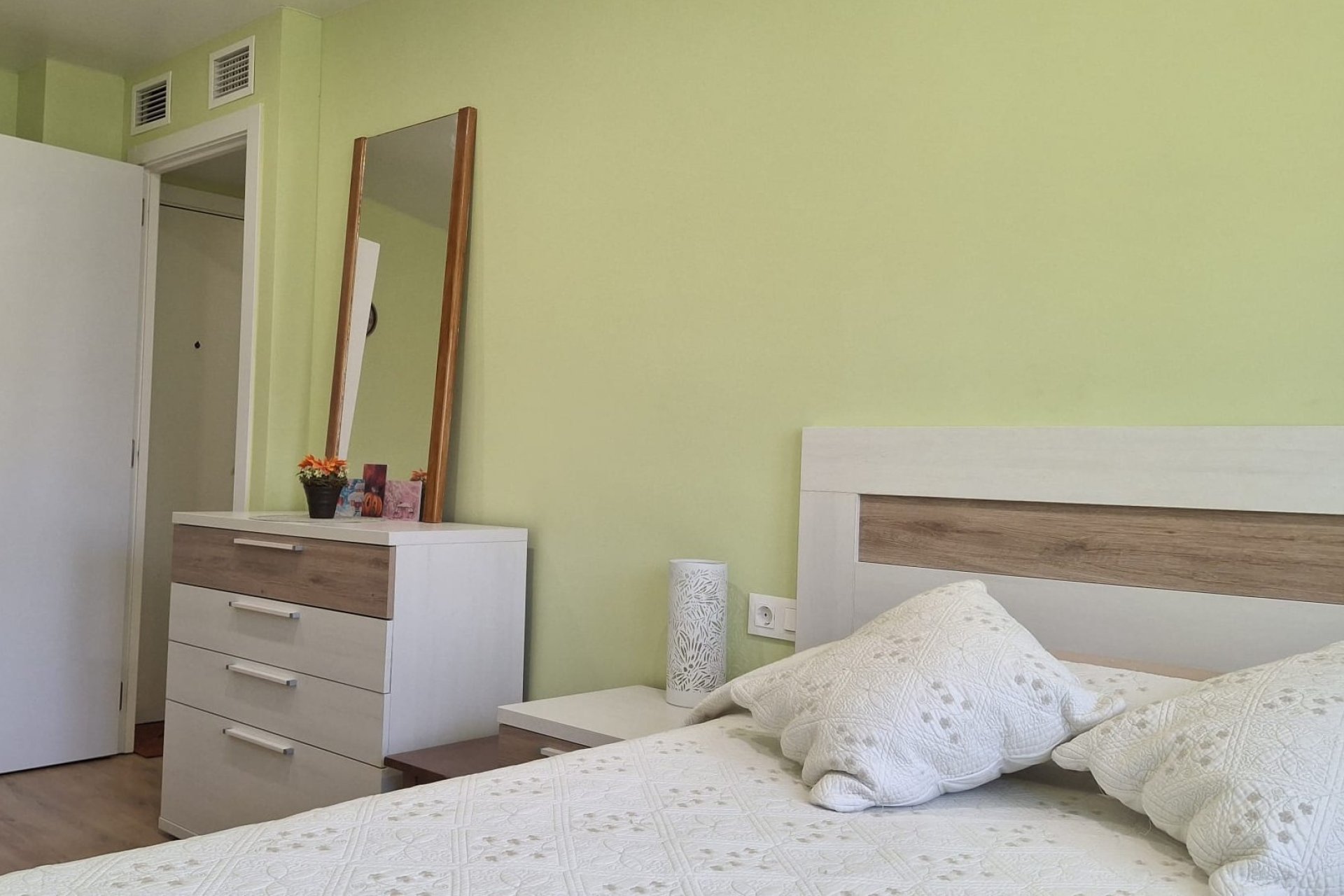 Resale - Apartment / flat -
Torrevieja - Playa Del Cura