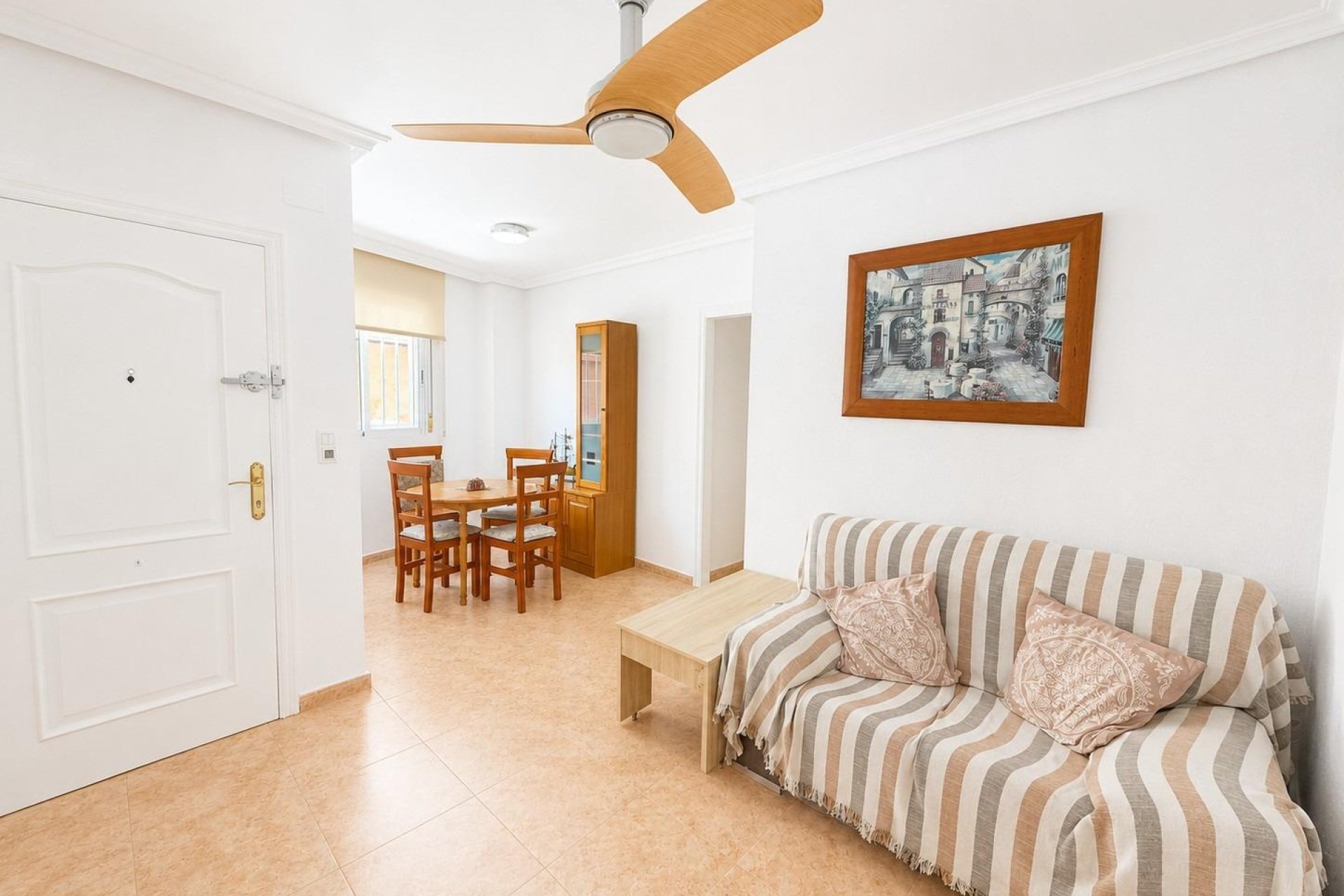Resale - Apartment / flat -
Torrevieja - Playa del Cura