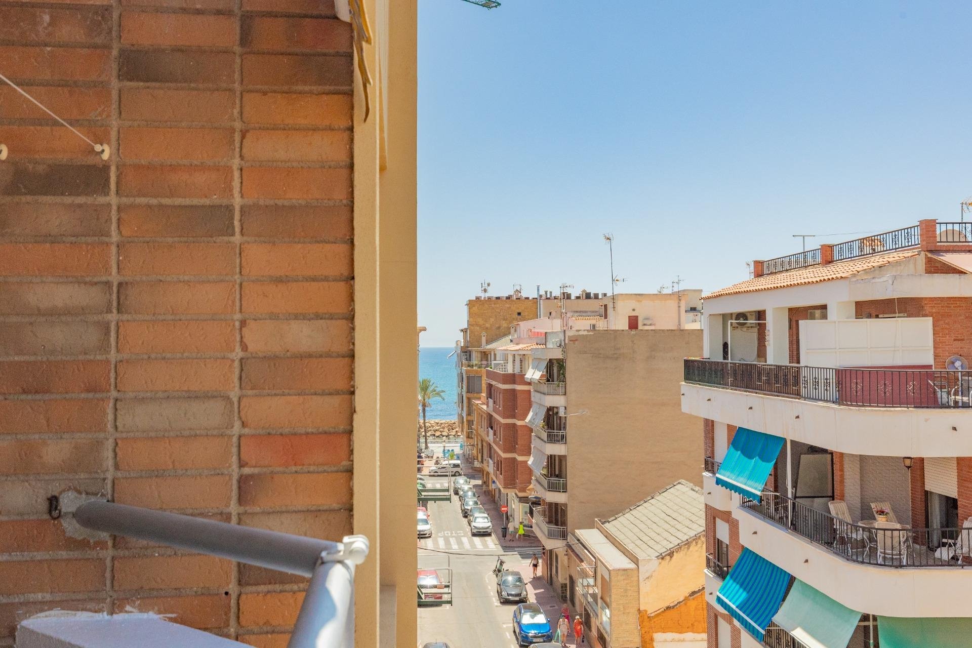 Resale - Apartment / flat -
Torrevieja - Playa del Cura