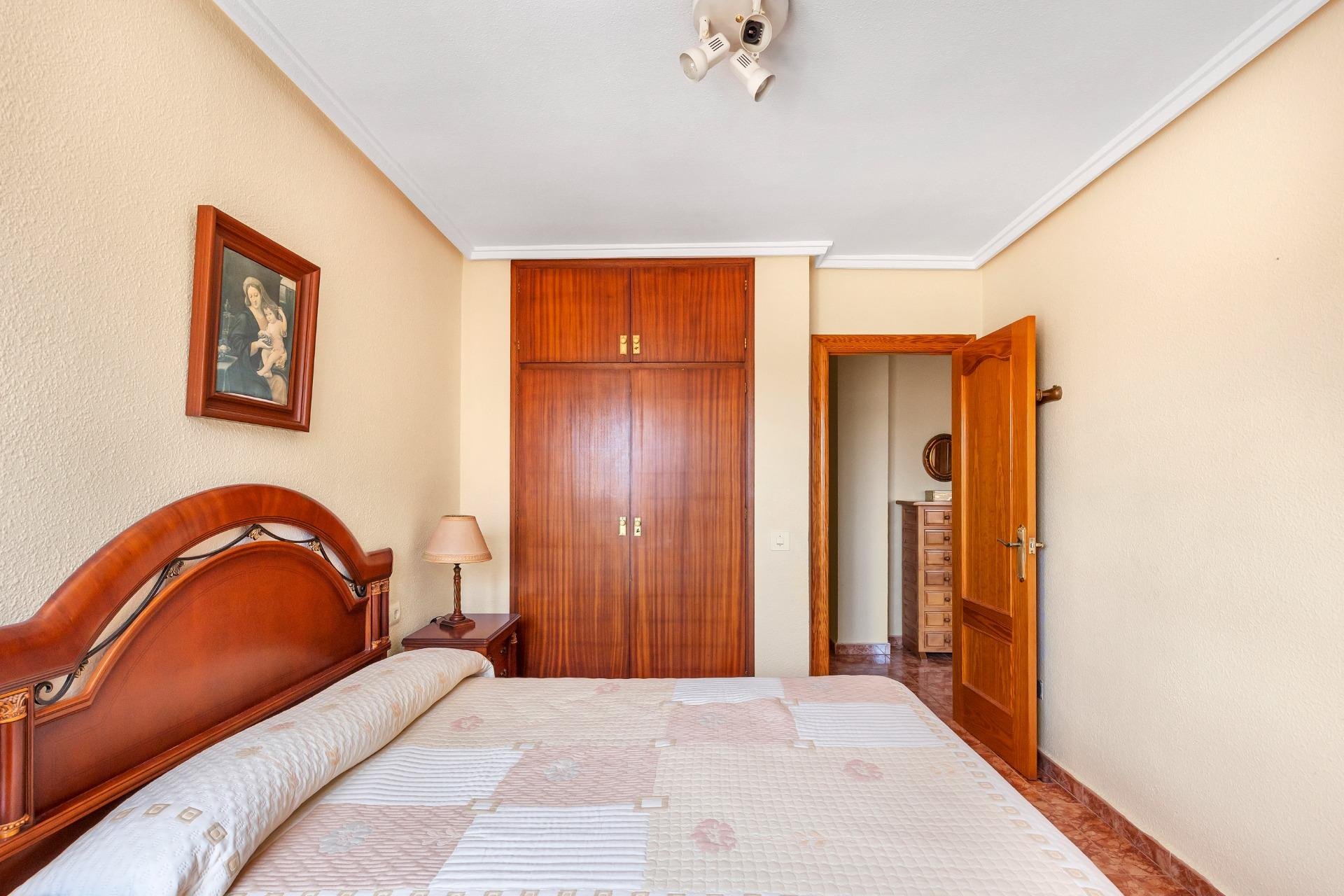 Resale - Apartment / flat -
Torrevieja - Playa del Cura