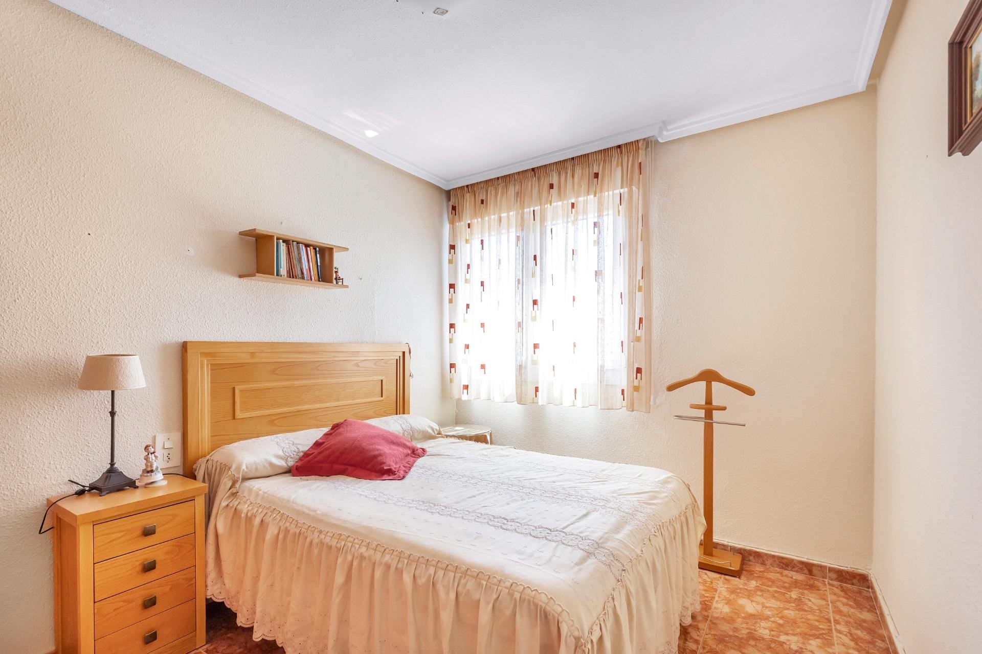 Resale - Apartment / flat -
Torrevieja - Playa del Cura