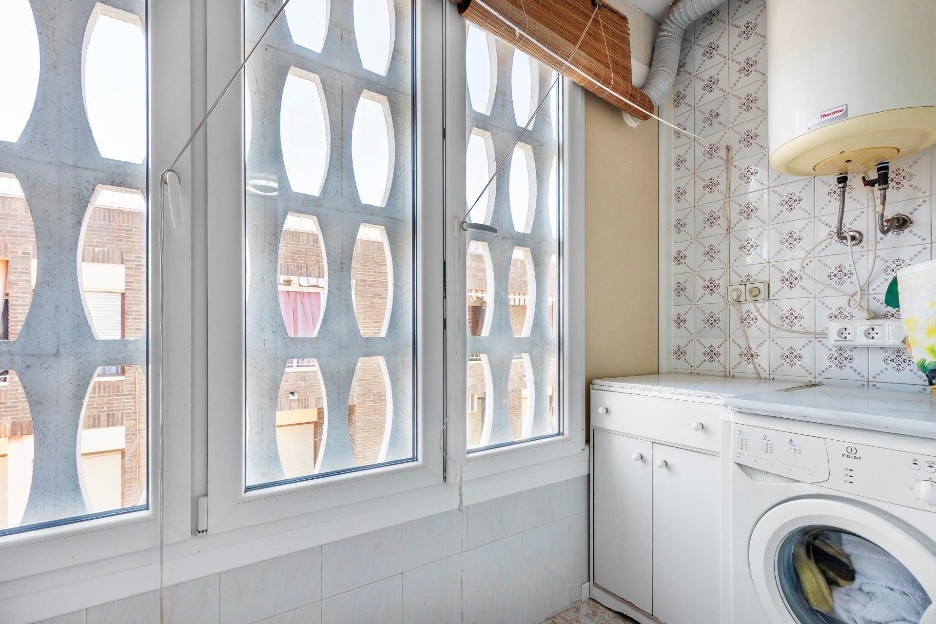 Resale - Apartment / flat -
Torrevieja - Playa del Cura