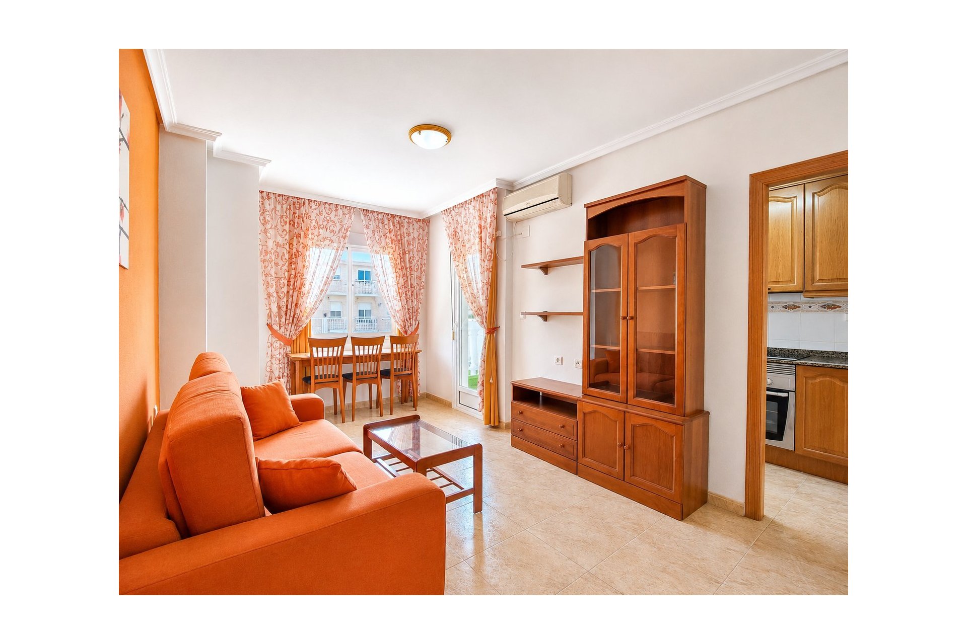 Resale - Apartment / flat -
Torrevieja - Playa Del Cura