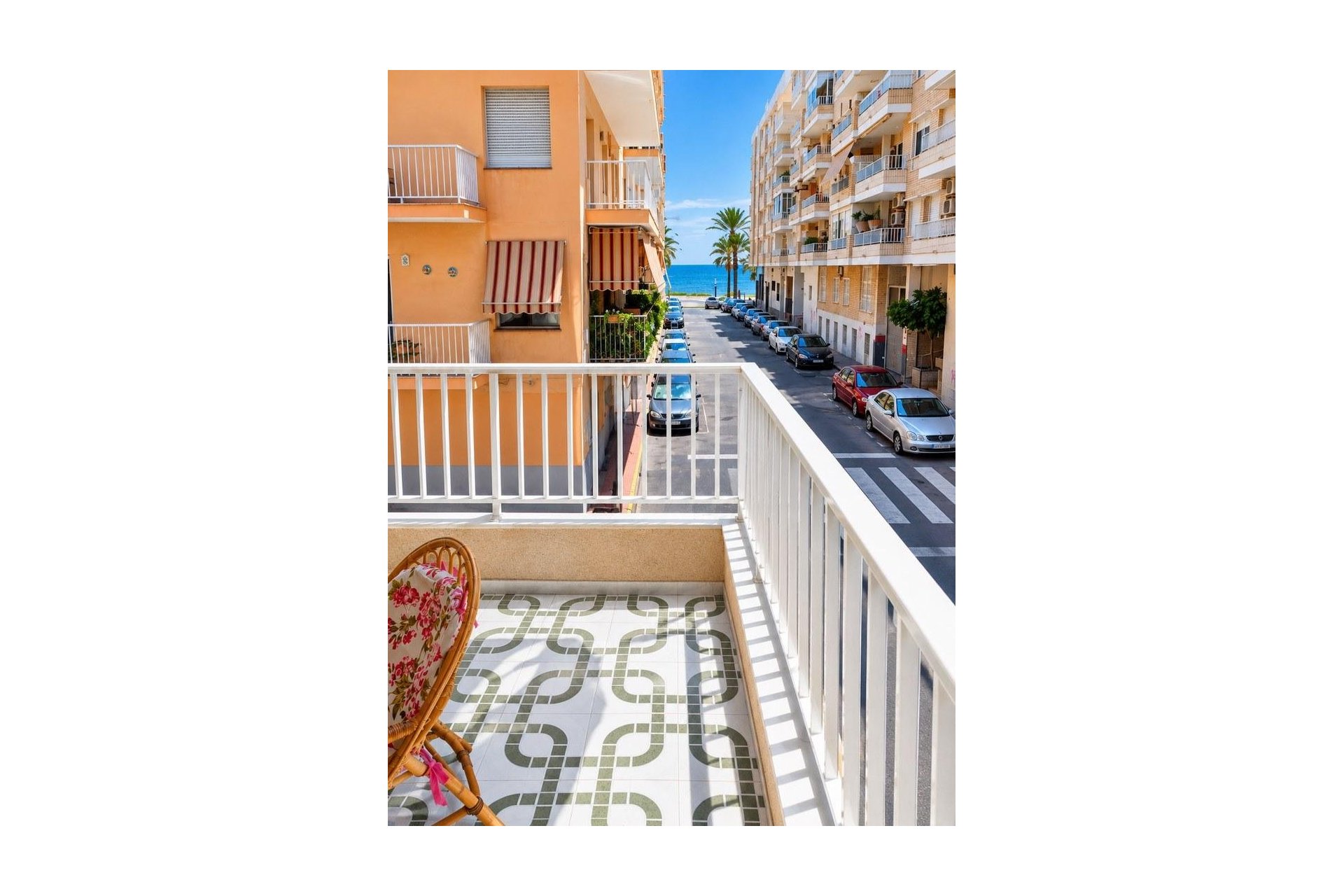 Resale - Apartment / flat -
Torrevieja - Playa del Cura
