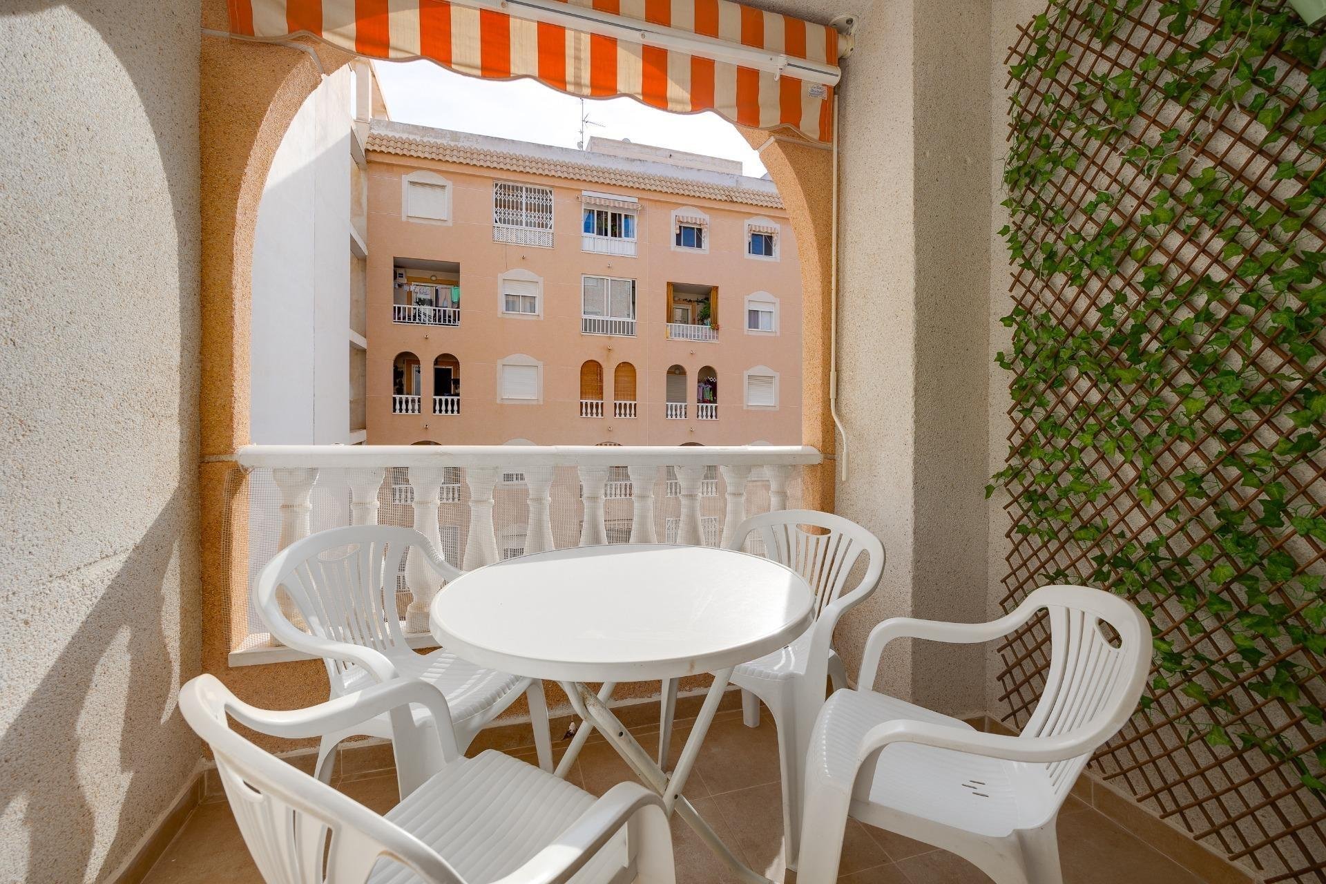 Resale - Apartment / flat -
Torrevieja - Playa del Cura