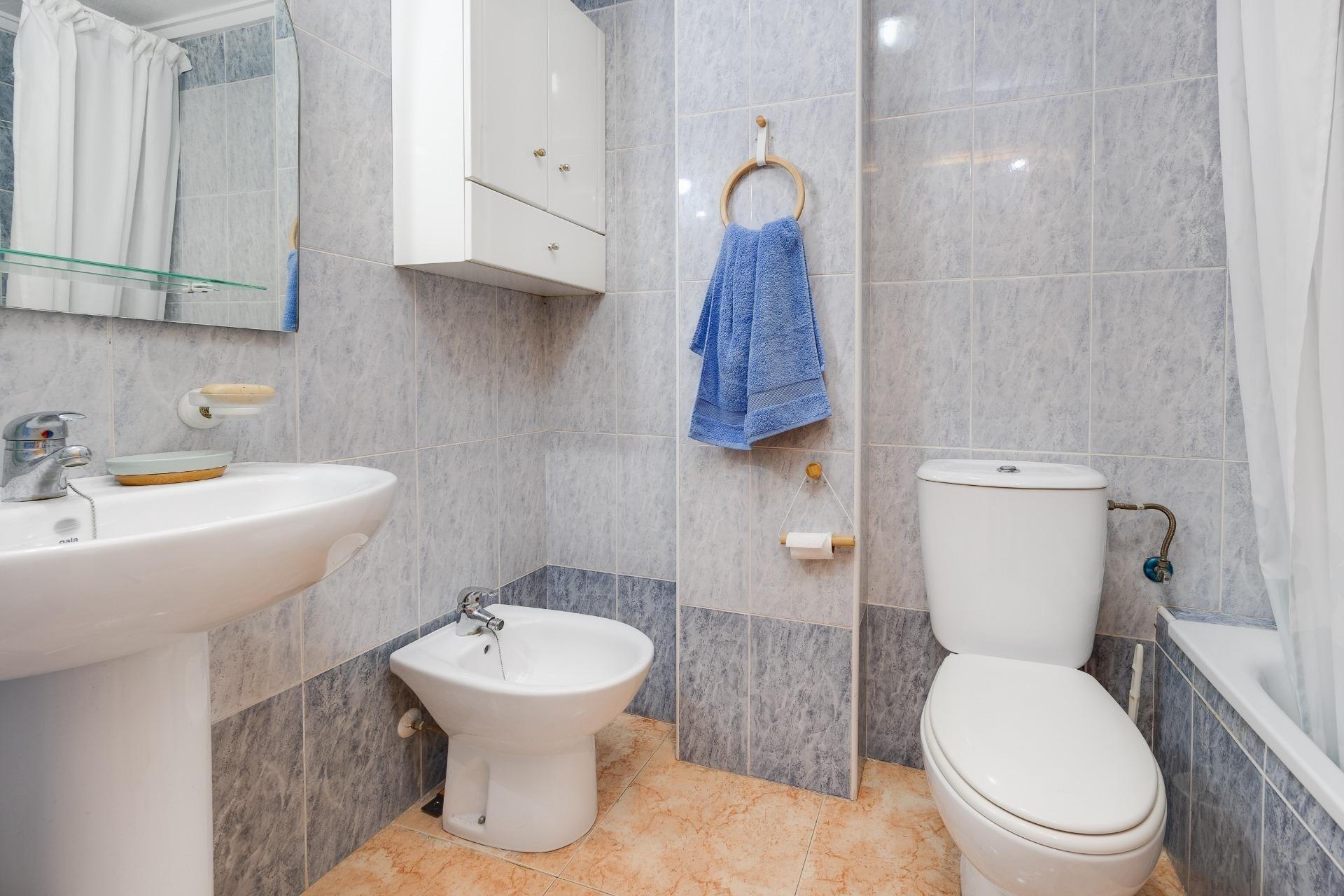 Resale - Apartment / flat -
Torrevieja - Playa del Cura