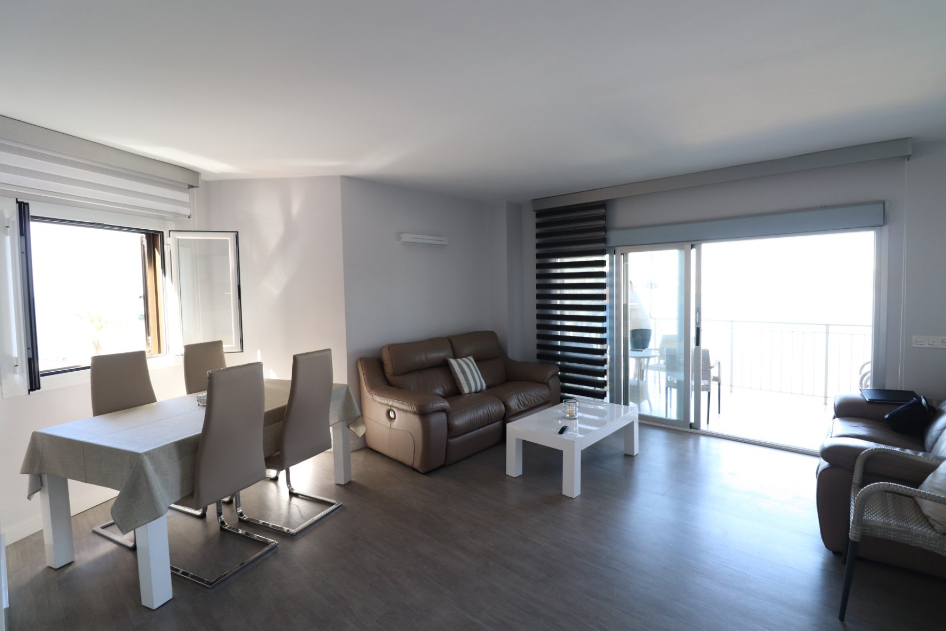 Resale - Apartment / flat -
Torrevieja - Playa Del Cura