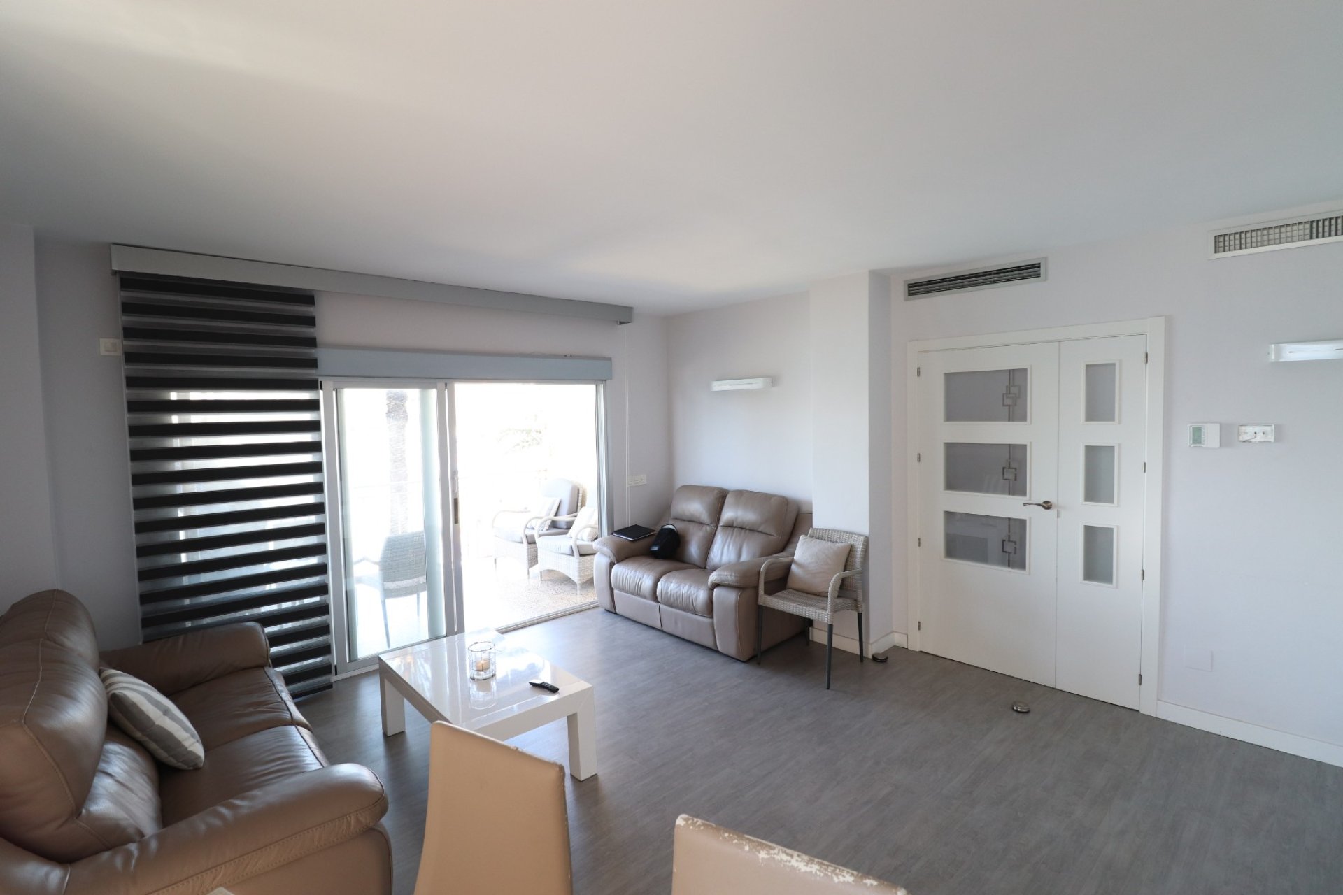 Resale - Apartment / flat -
Torrevieja - Playa Del Cura