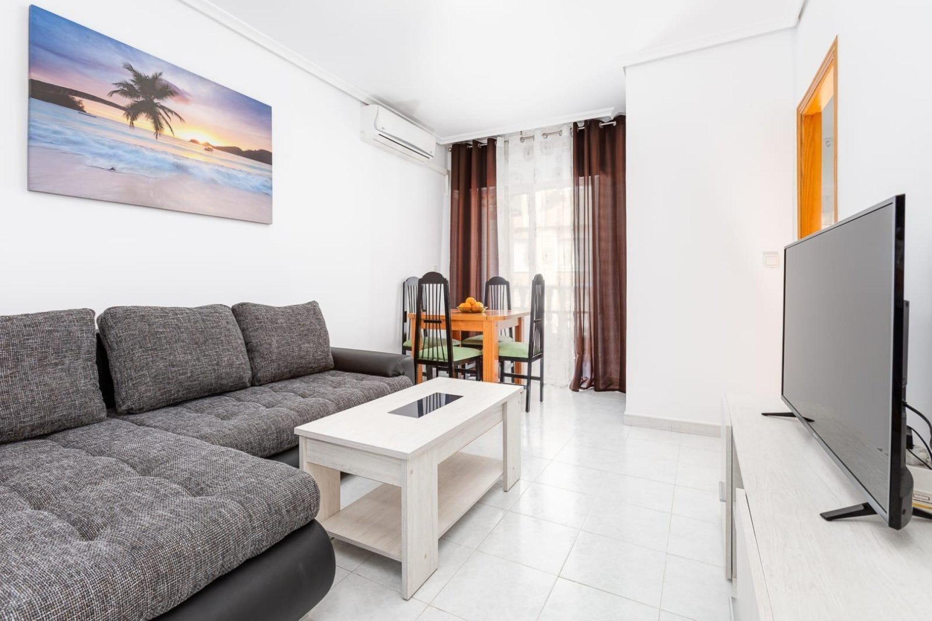 Resale - Apartment / flat -
Torrevieja - Playa del Cura