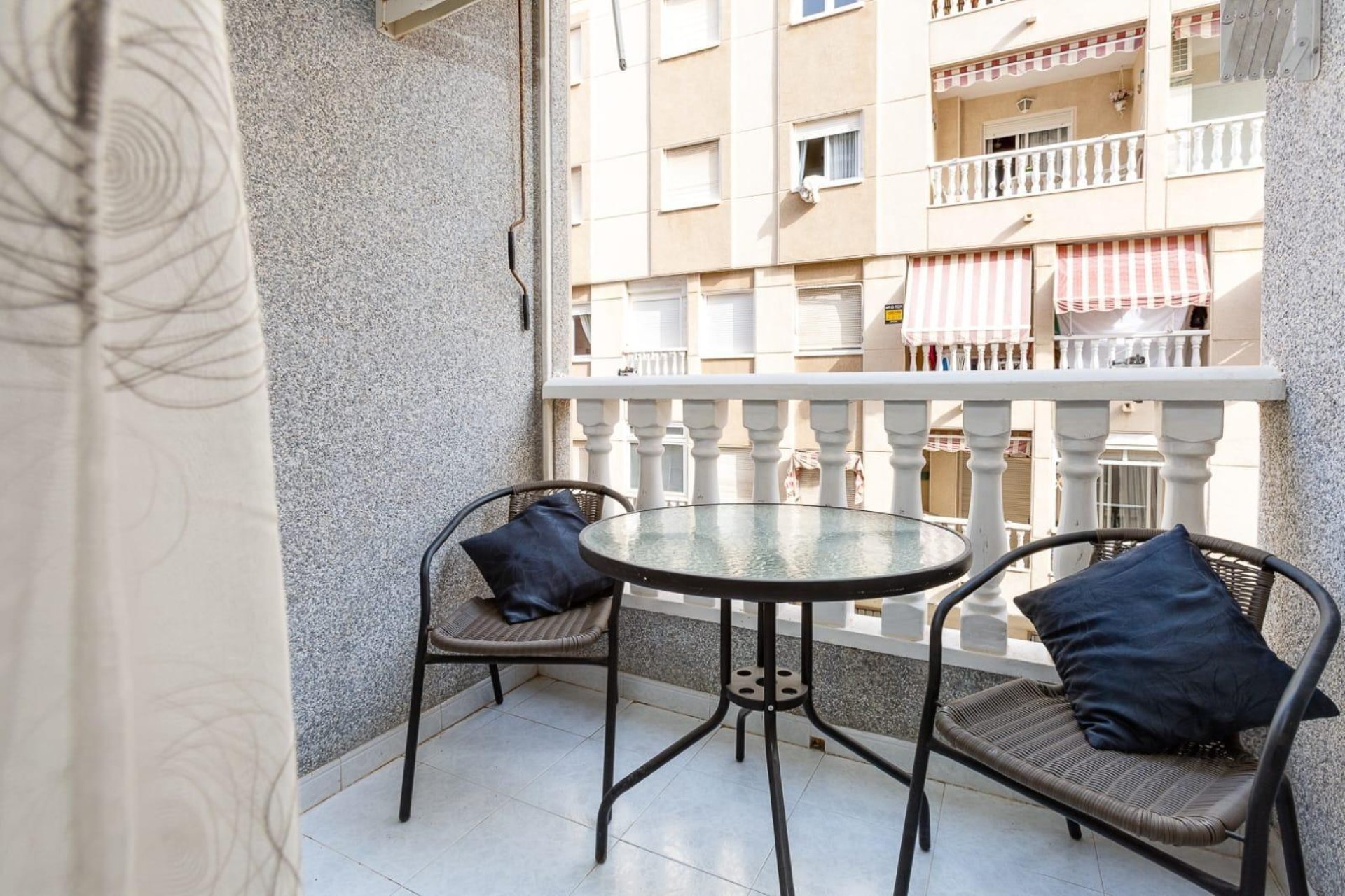 Resale - Apartment / flat -
Torrevieja - Playa del Cura