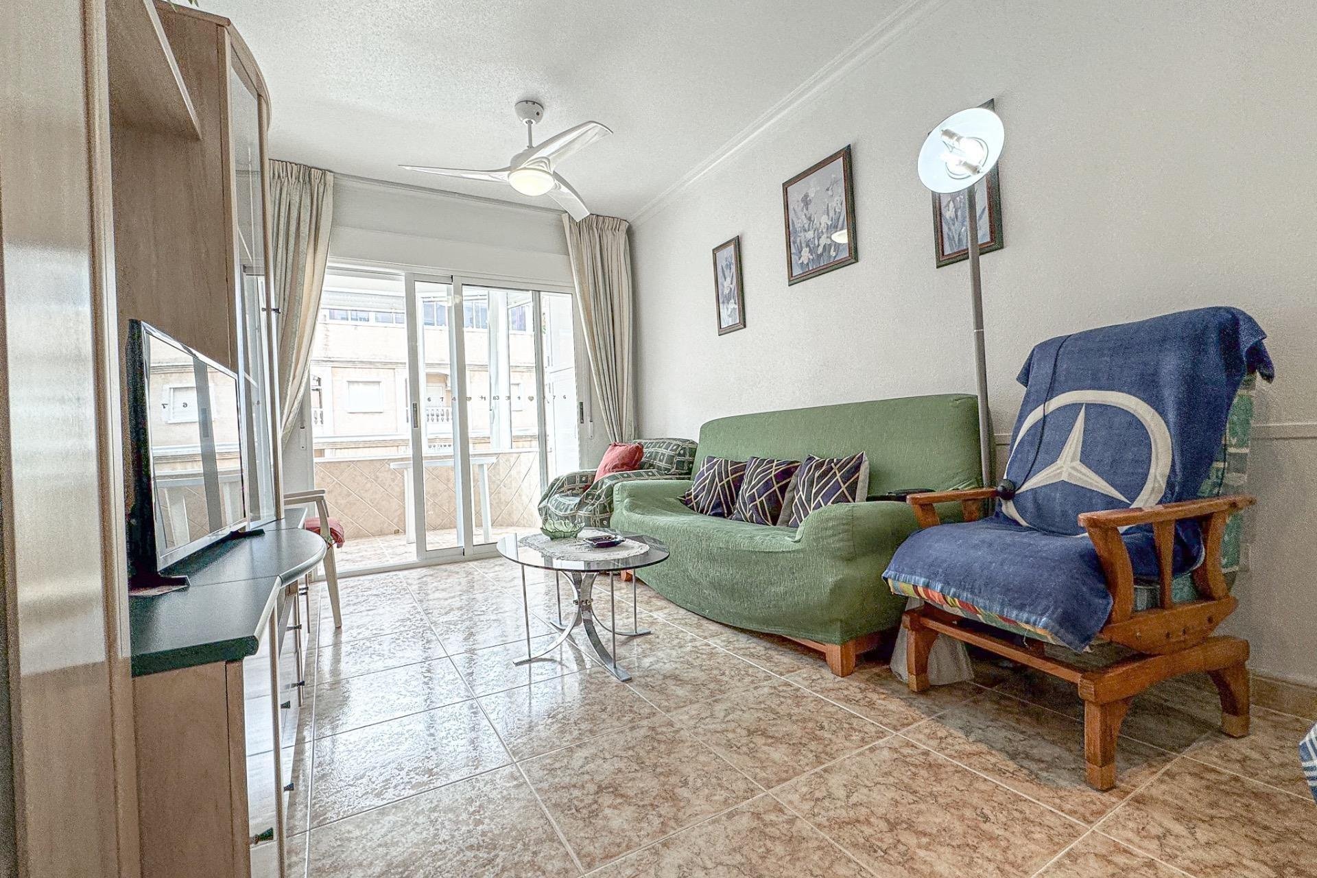 Resale - Apartment / flat -
Torrevieja - Playa del Cura