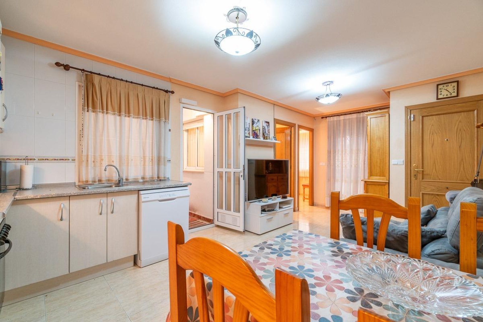 Resale - Apartment / flat -
Torrevieja - Playa del cura