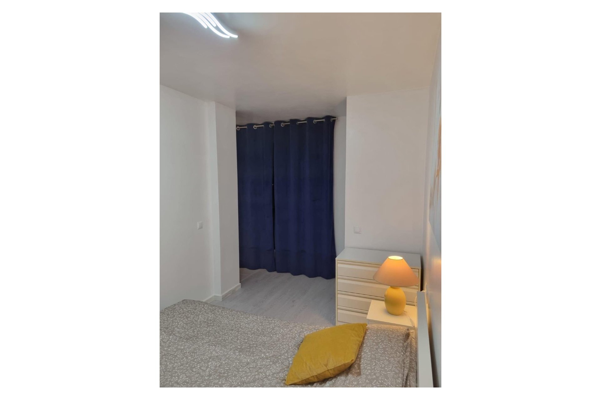 Resale - Apartment / flat -
Torrevieja - Playa Los Naufragos