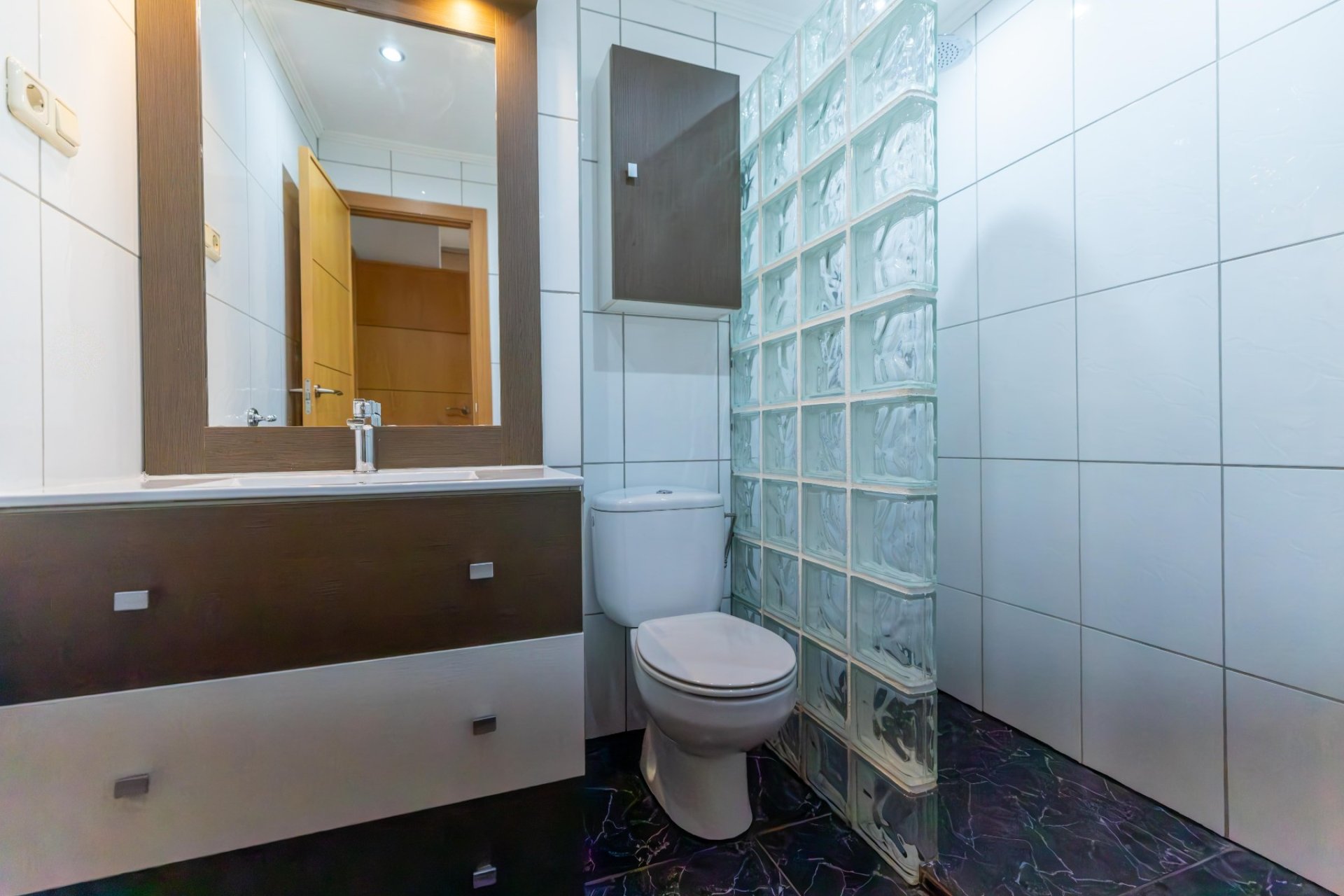 Resale - Apartment / flat -
Torrevieja - Playa Los Naufragos